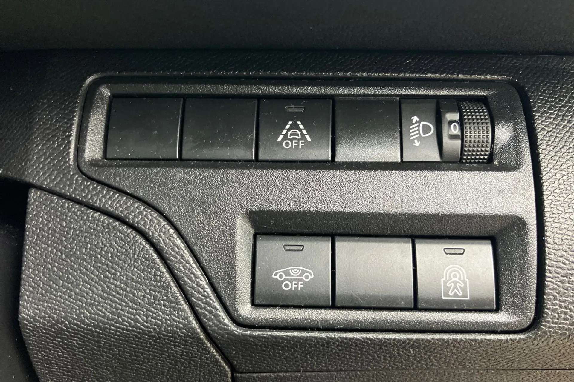 2021 PEUGEOT 3008 2021 PEUGEOT 3008