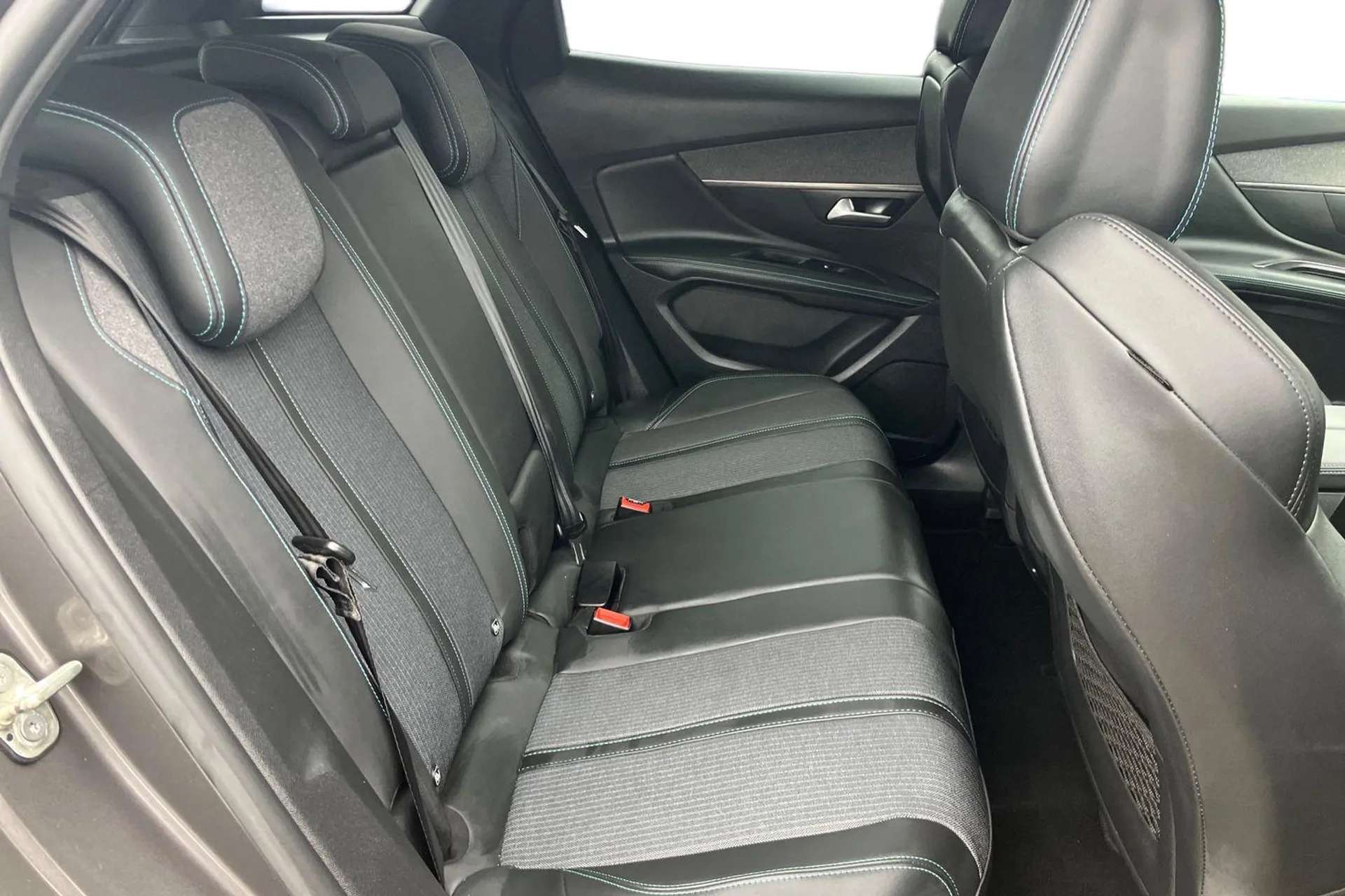 2021 PEUGEOT 3008 2021 PEUGEOT 3008