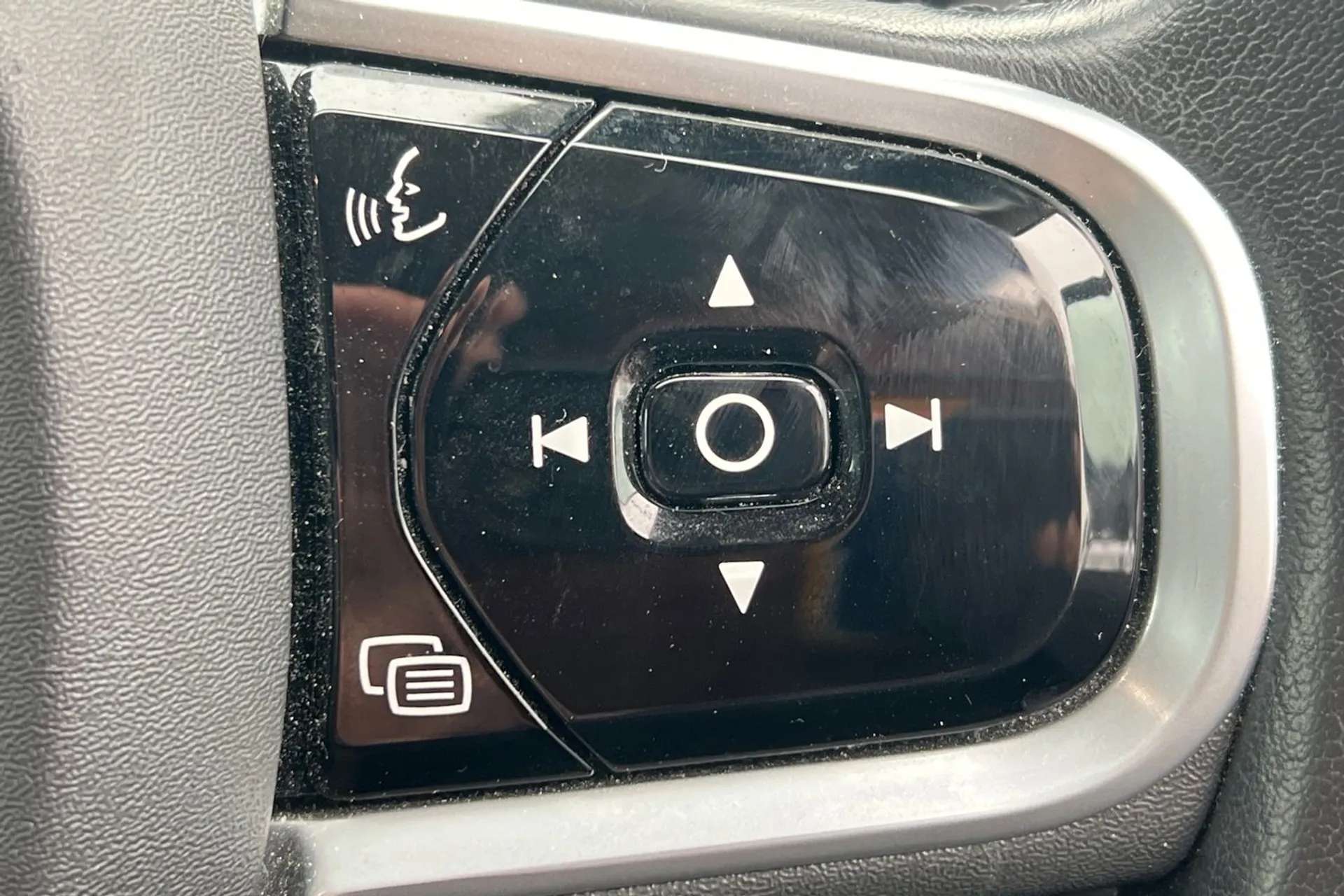 2021 VOLVO V90 2021 VOLVO V90