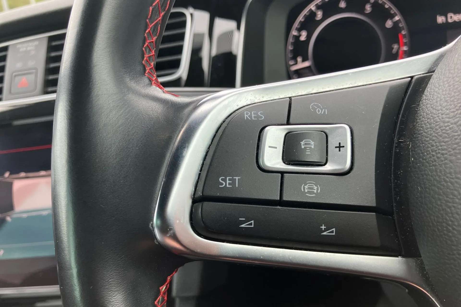 2019 VOLKSWAGEN GOLF 2019 VOLKSWAGEN GOLF