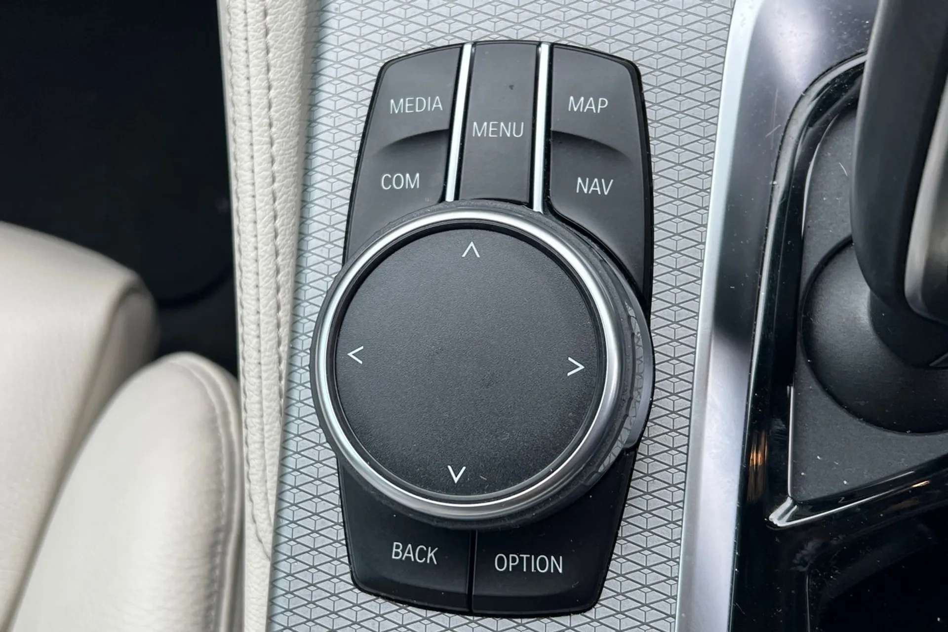 2018 BMW 6 SERIES GT 2018 BMW 6 SERIES GT