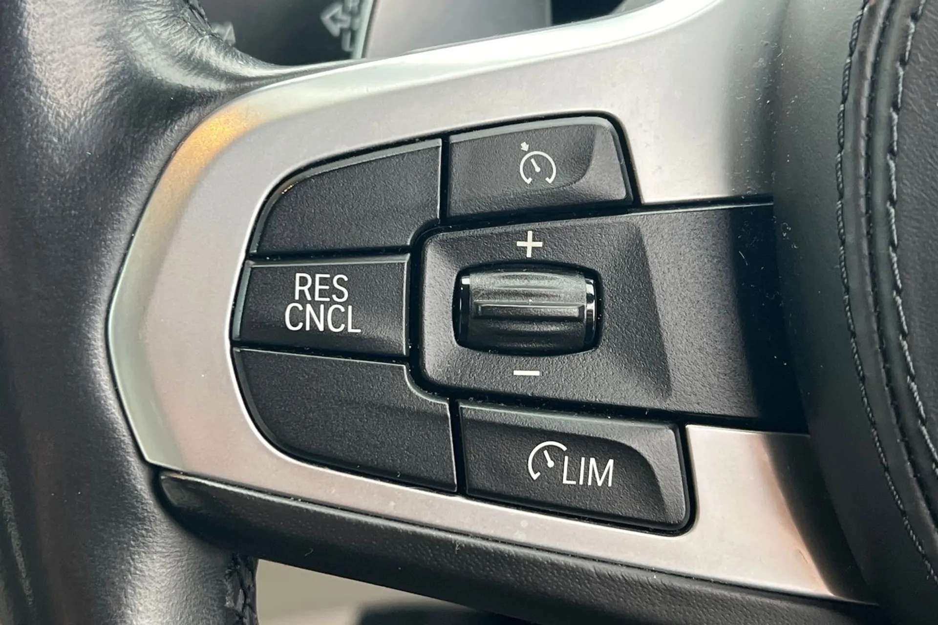 2018 BMW 6 SERIES GT 2018 BMW 6 SERIES GT