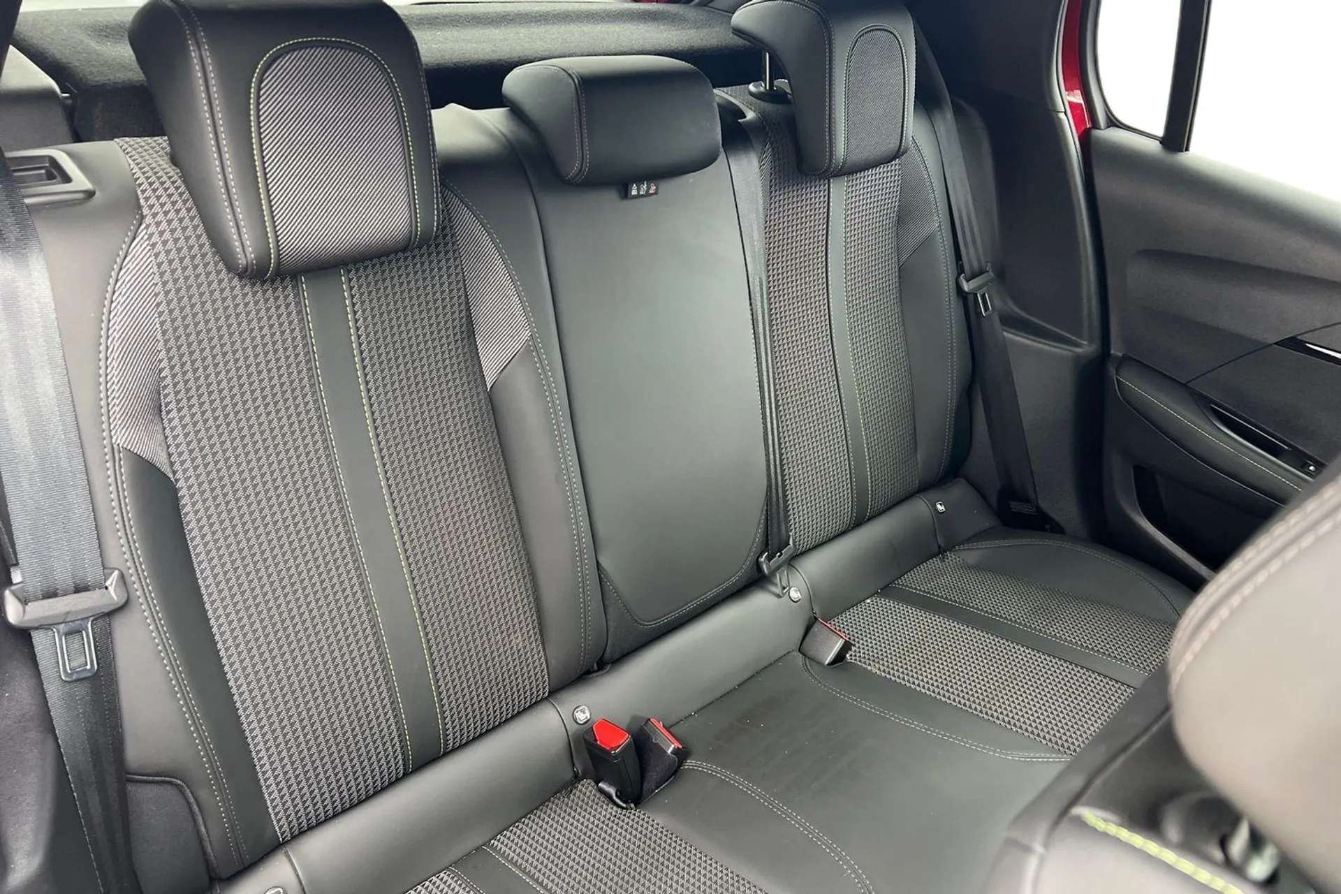 2023 PEUGEOT 208 2023 PEUGEOT 208