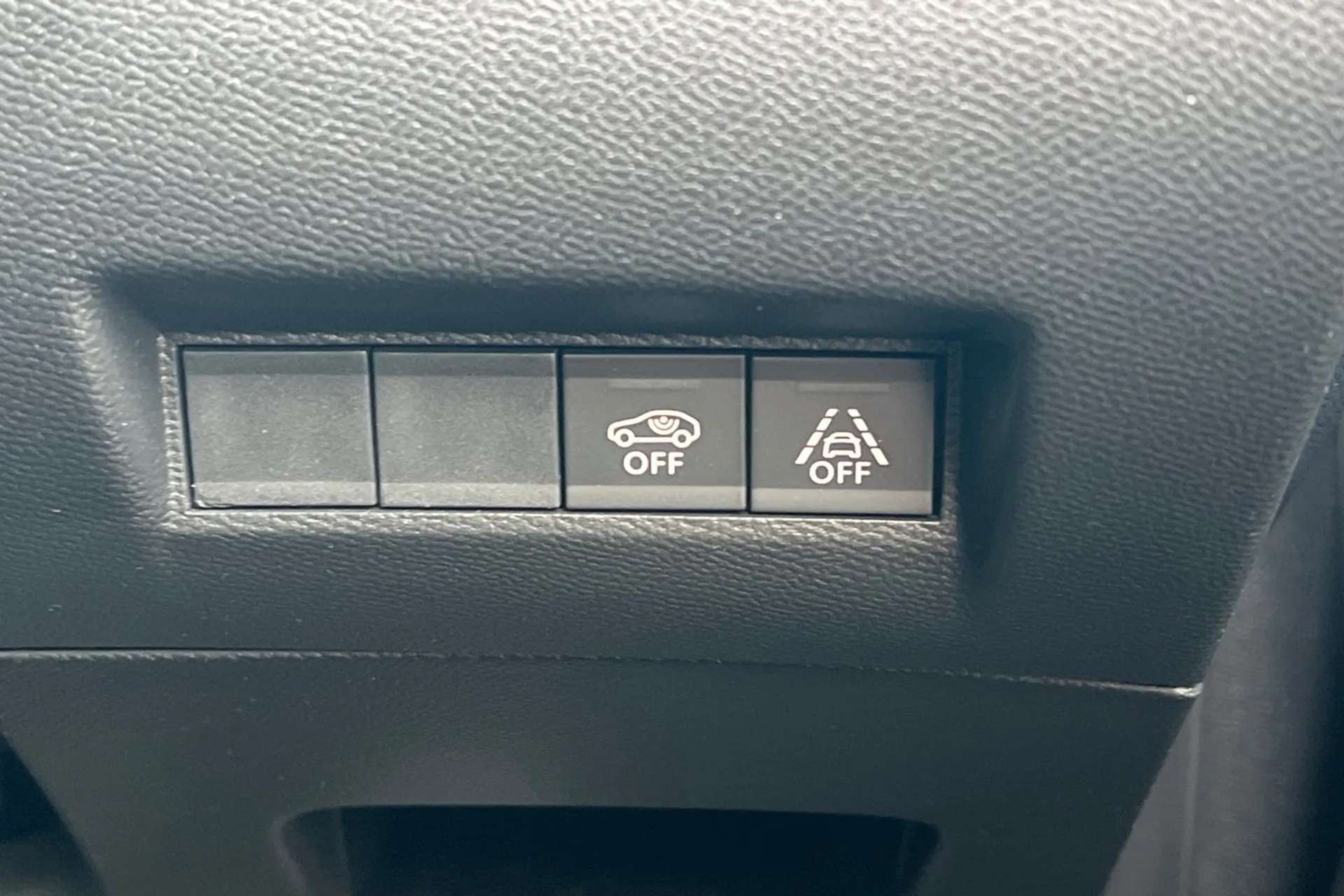 2020 PEUGEOT 208 2020 PEUGEOT 208