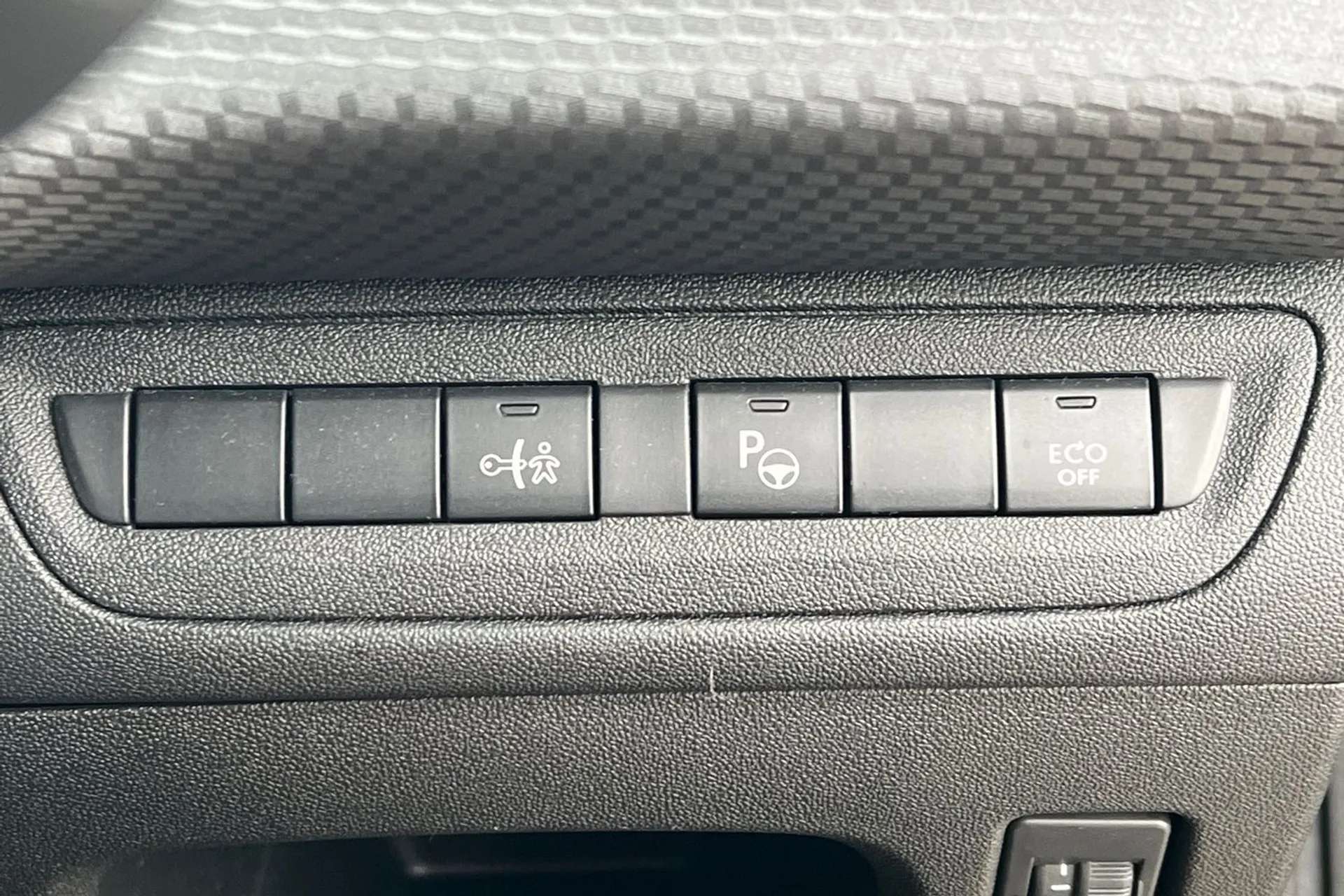 2019 PEUGEOT 208 2019 PEUGEOT 208