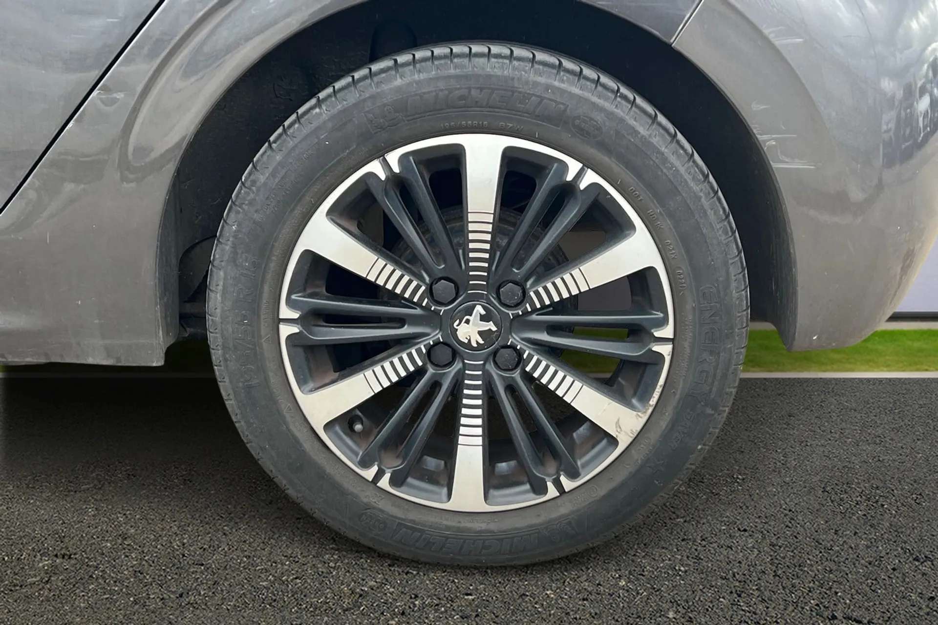 2019 PEUGEOT 208 2019 PEUGEOT 208