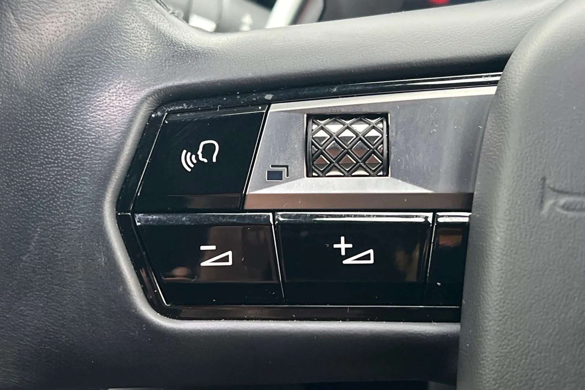 2022 DS DS7 CROSSBACK 2022 DS DS7 CROSSBACK