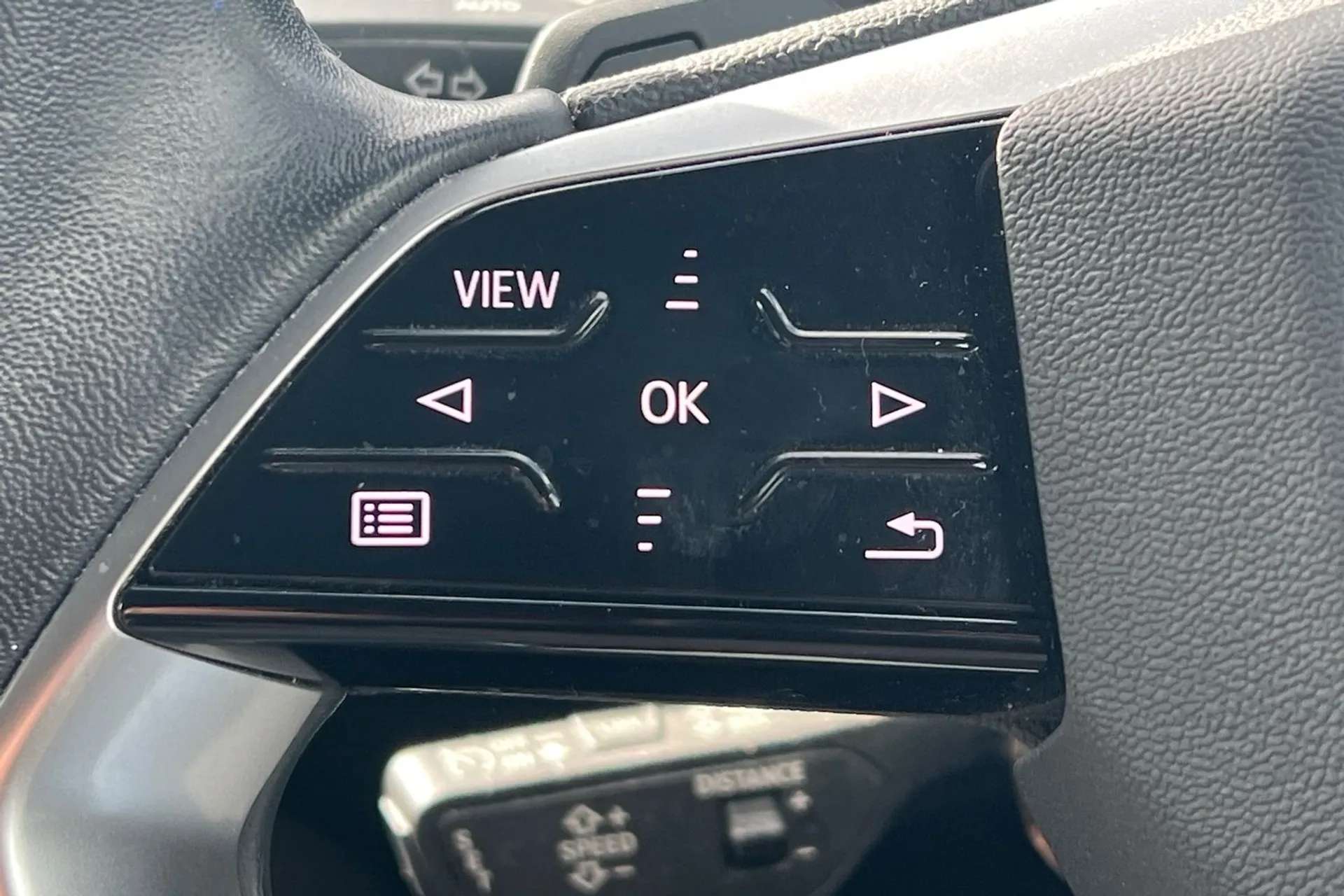 2023 AUDI Q4 2023 AUDI Q4