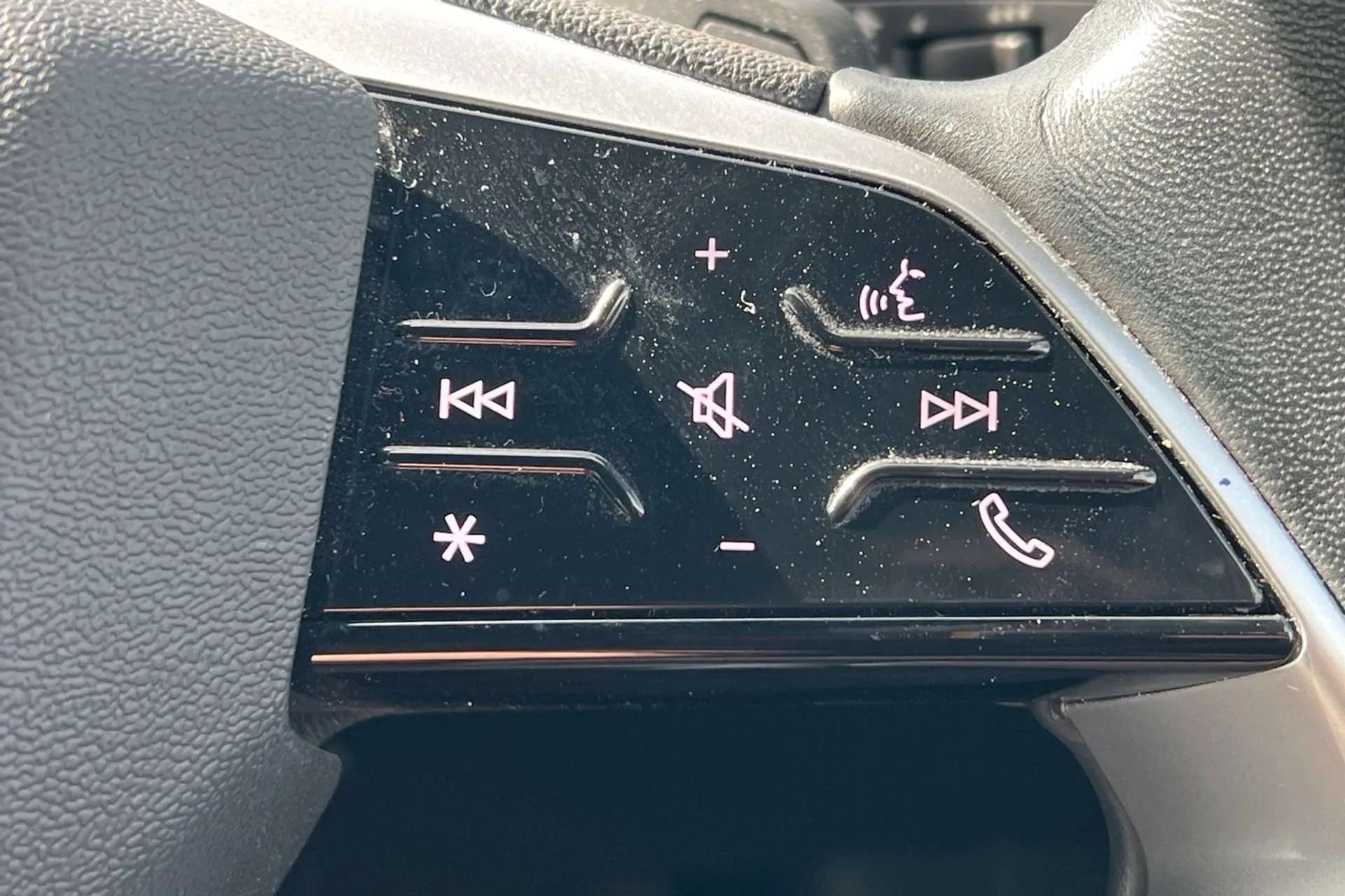 2023 AUDI Q4 2023 AUDI Q4