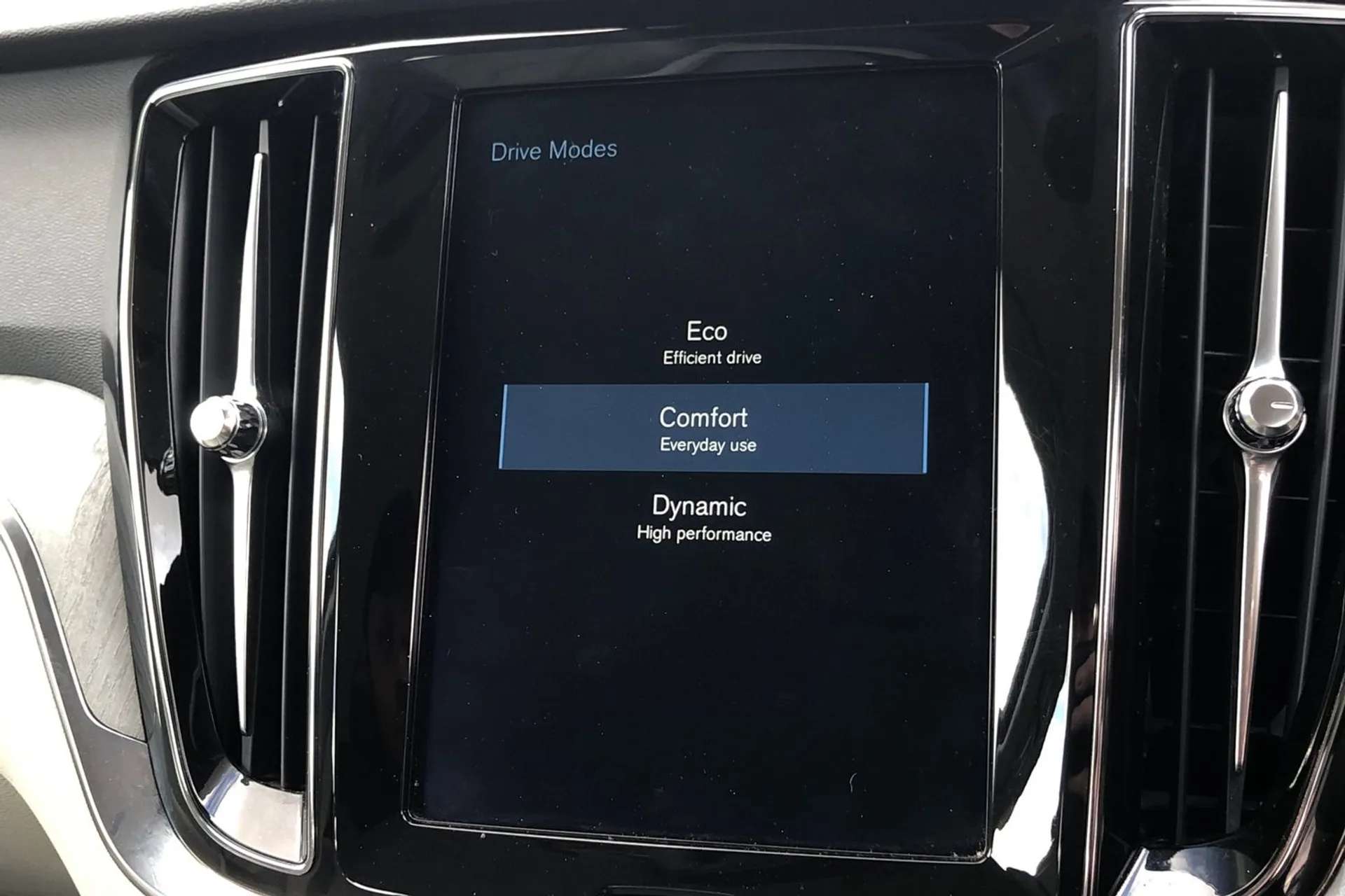 2019 VOLVO V60 2019 VOLVO V60