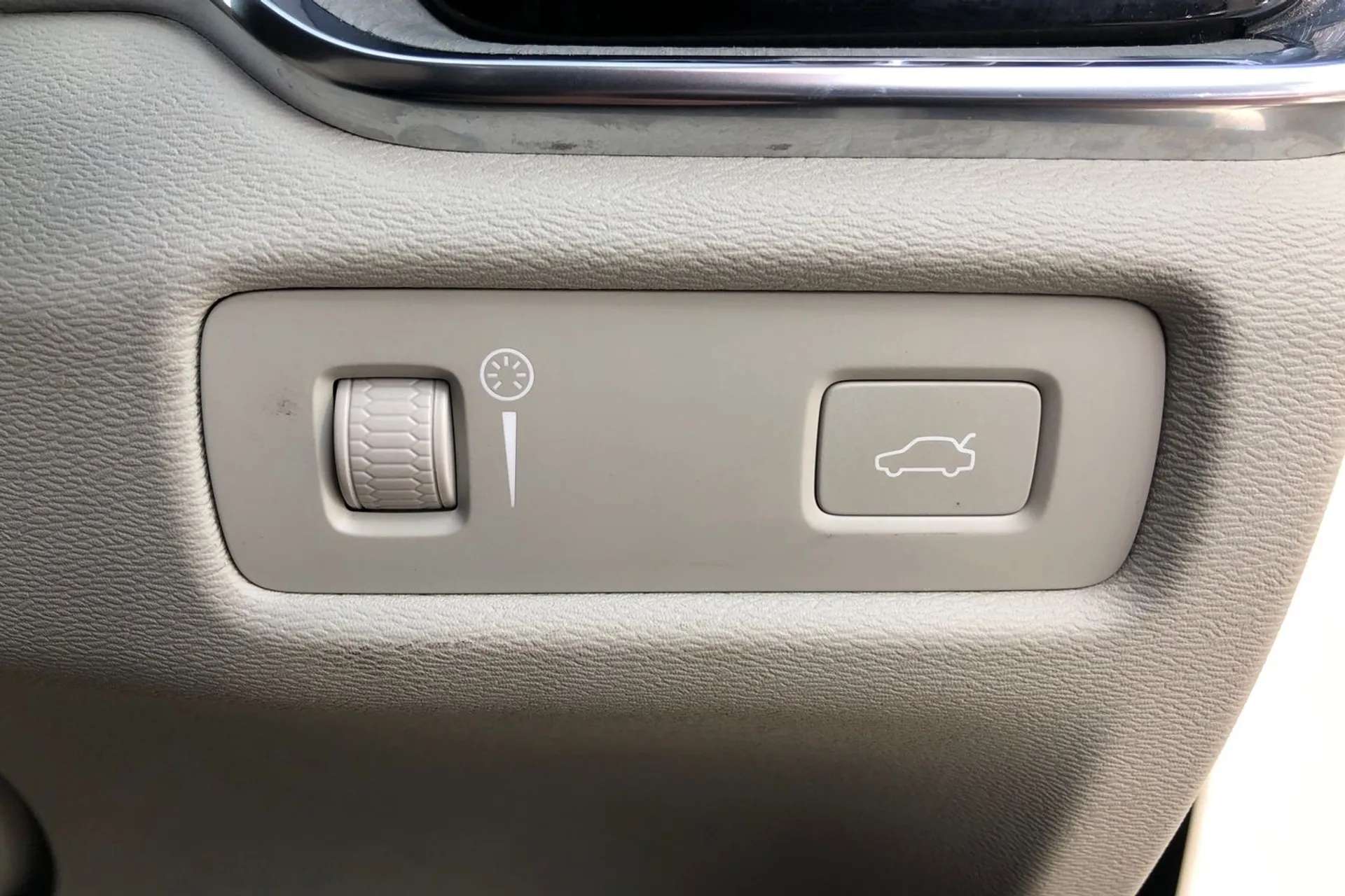 2019 VOLVO V60 2019 VOLVO V60