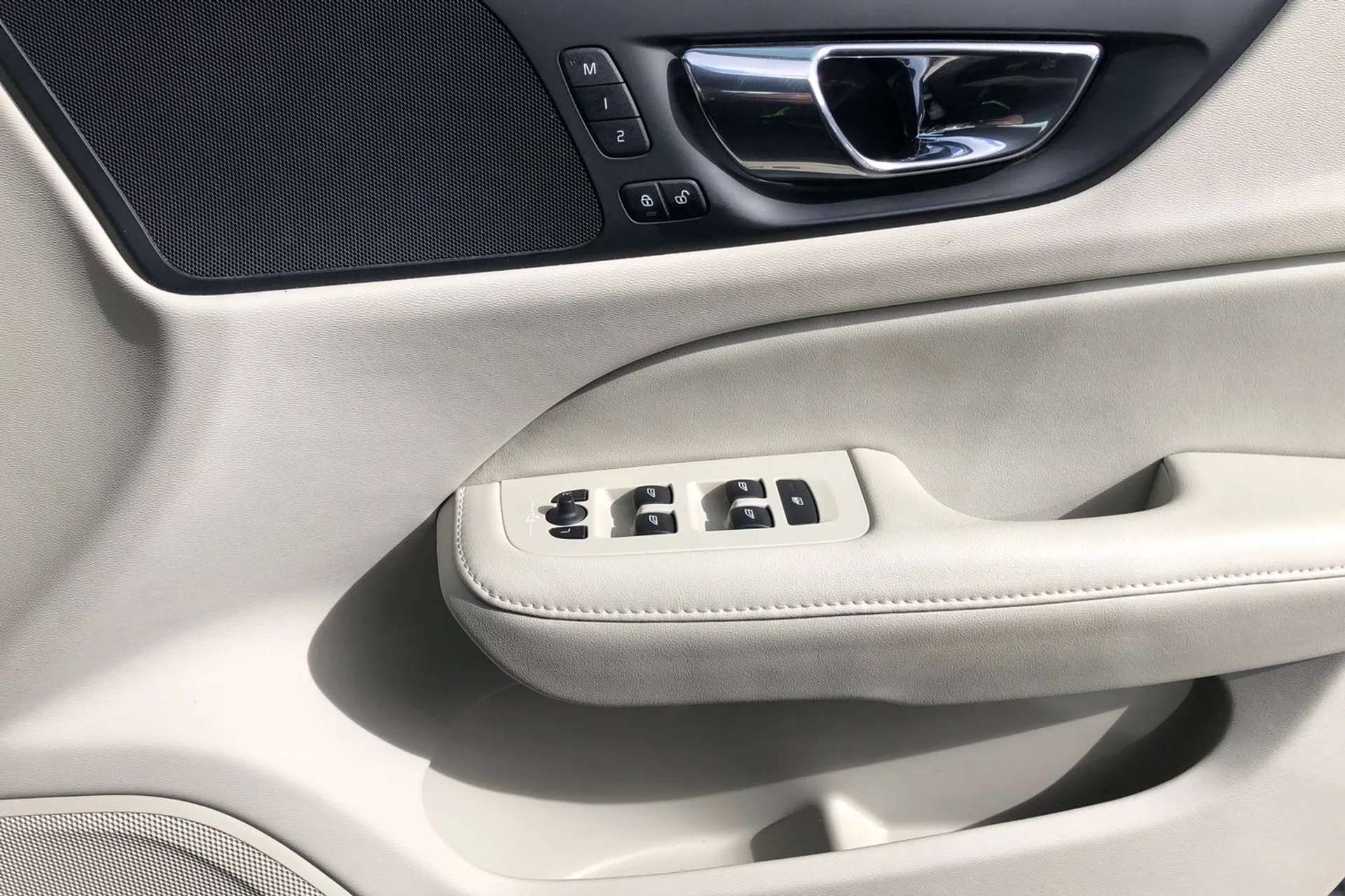 2019 VOLVO V60 2019 VOLVO V60