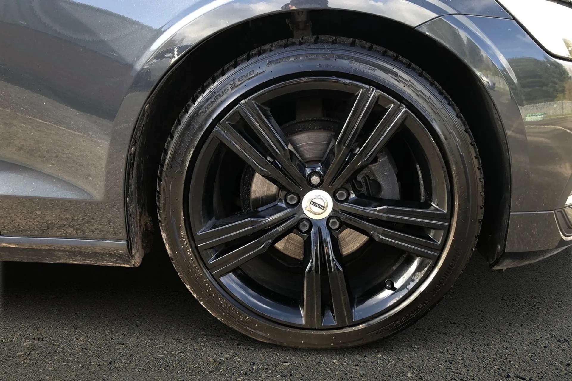 2019 VOLVO V60 2019 VOLVO V60