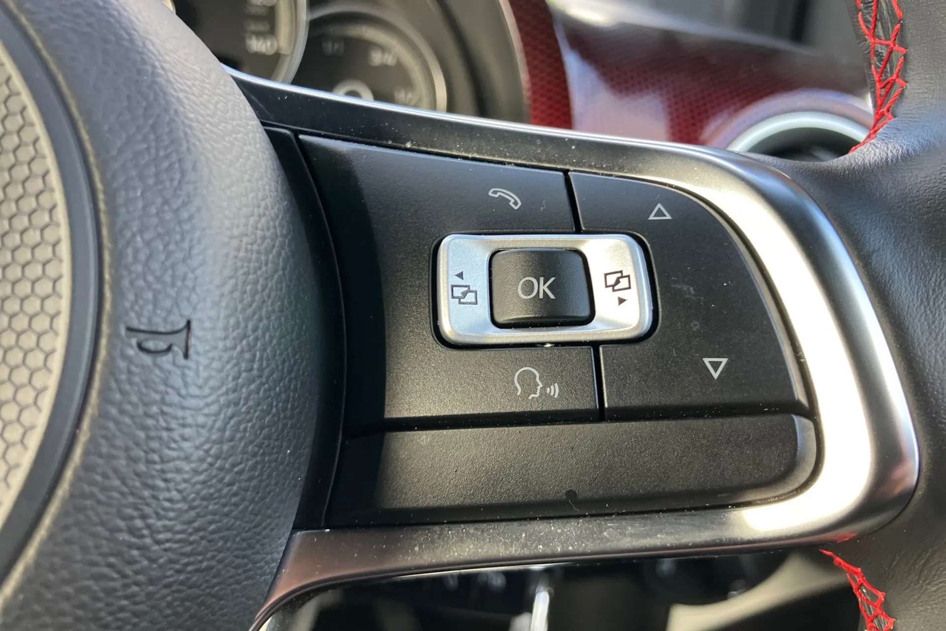2022 VOLKSWAGEN UP 2022 VOLKSWAGEN UP