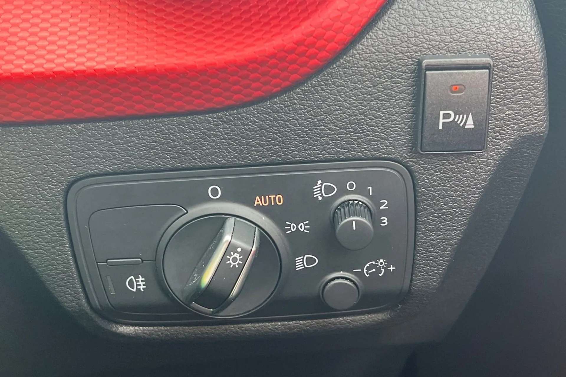 2020 AUDI Q2 2020 AUDI Q2