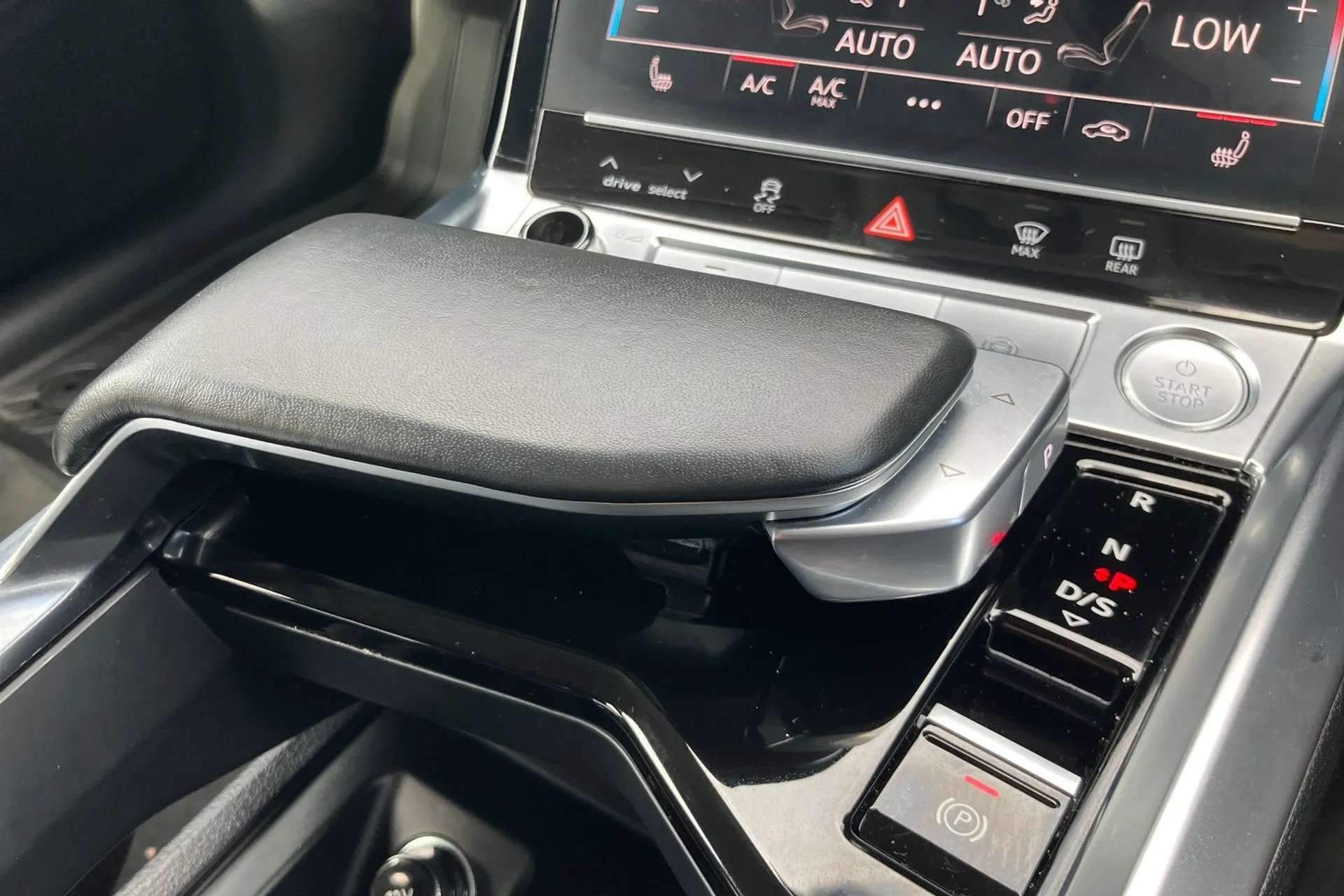 2019 AUDI E-TRON 2019 AUDI E-TRON