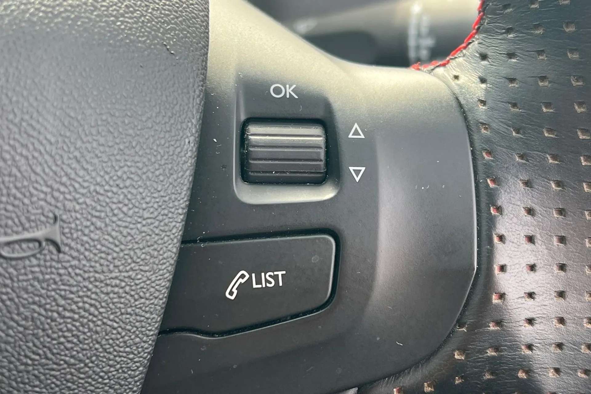 2017 PEUGEOT 208 2017 PEUGEOT 208