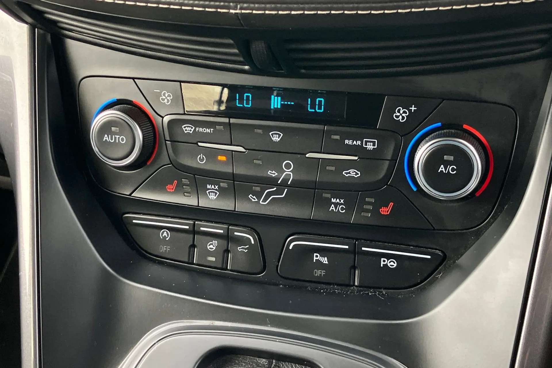 2018 FORD KUGA VIGNALE 2018 FORD KUGA VIGNALE