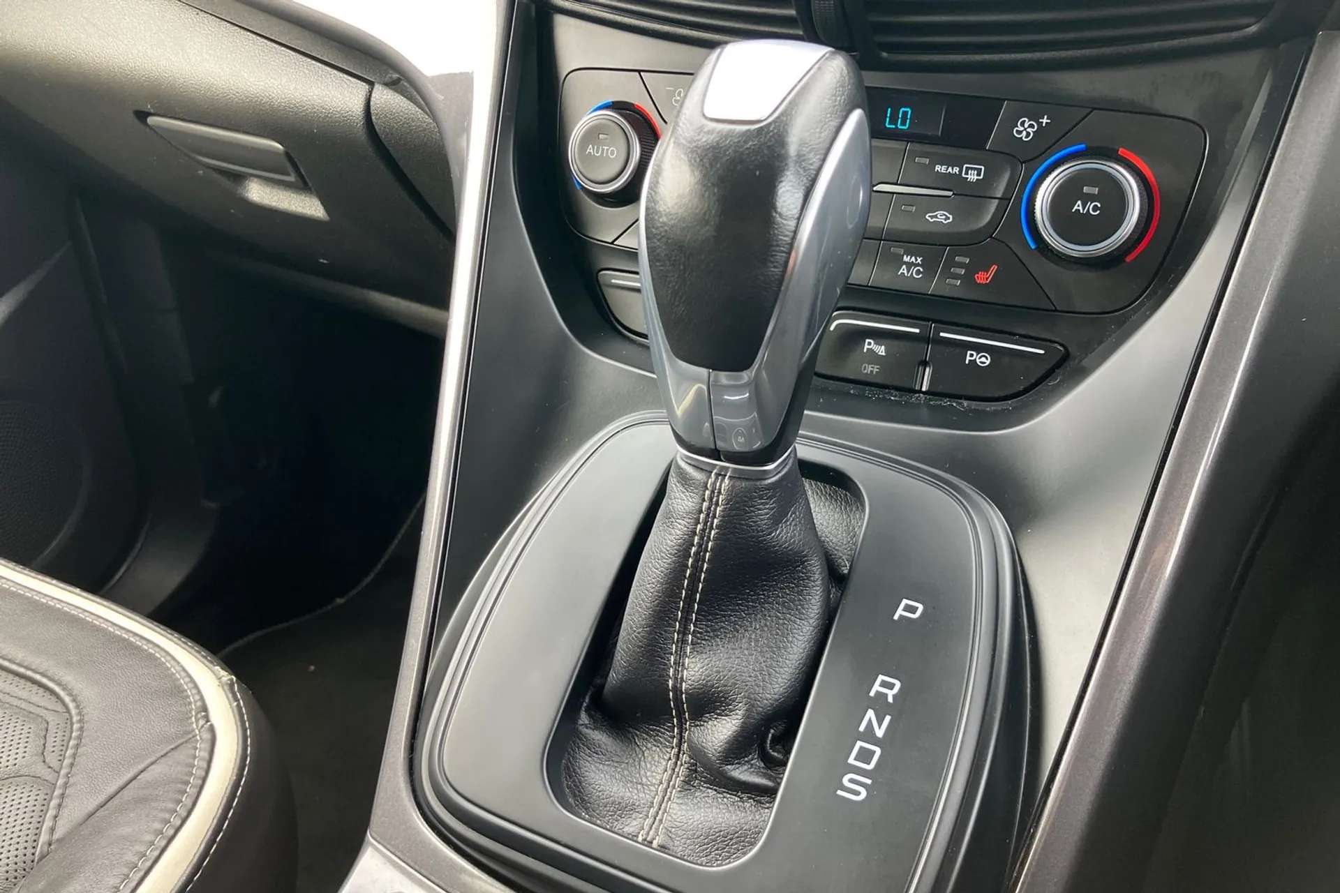 2018 FORD KUGA VIGNALE 2018 FORD KUGA VIGNALE