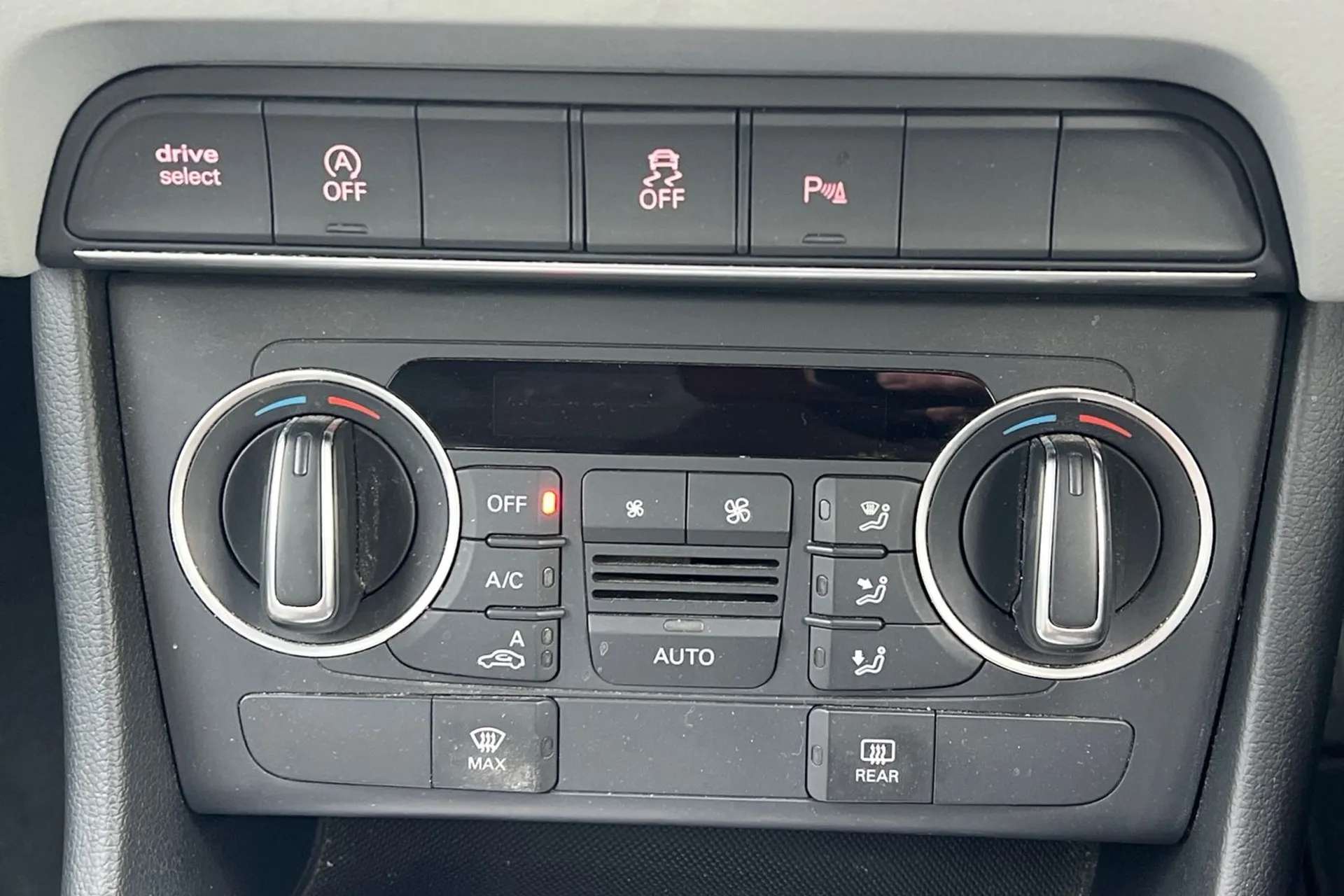 2016 AUDI Q3 2016 AUDI Q3