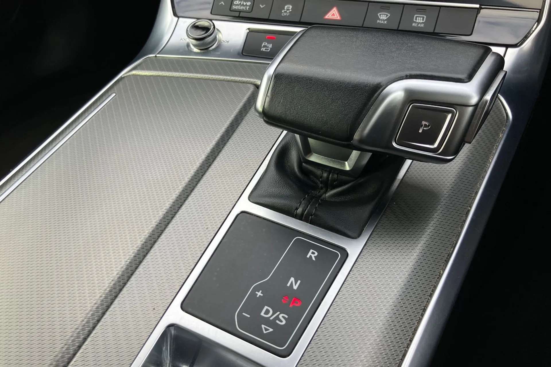 2020 AUDI A6 2020 AUDI A6