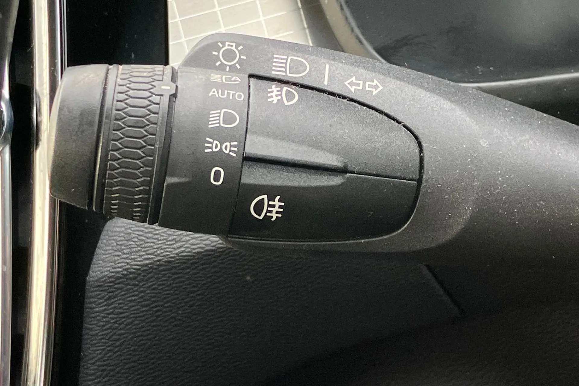 2020 VOLVO XC40 2020 VOLVO XC40