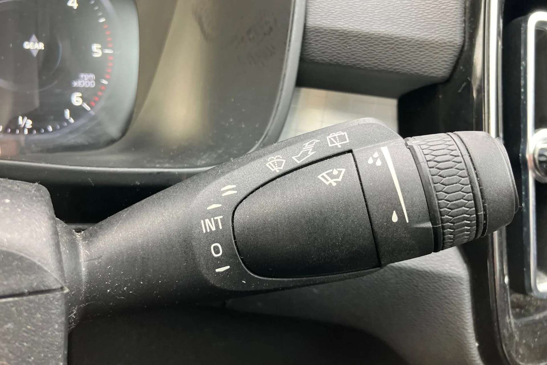 2020 VOLVO XC40 2020 VOLVO XC40