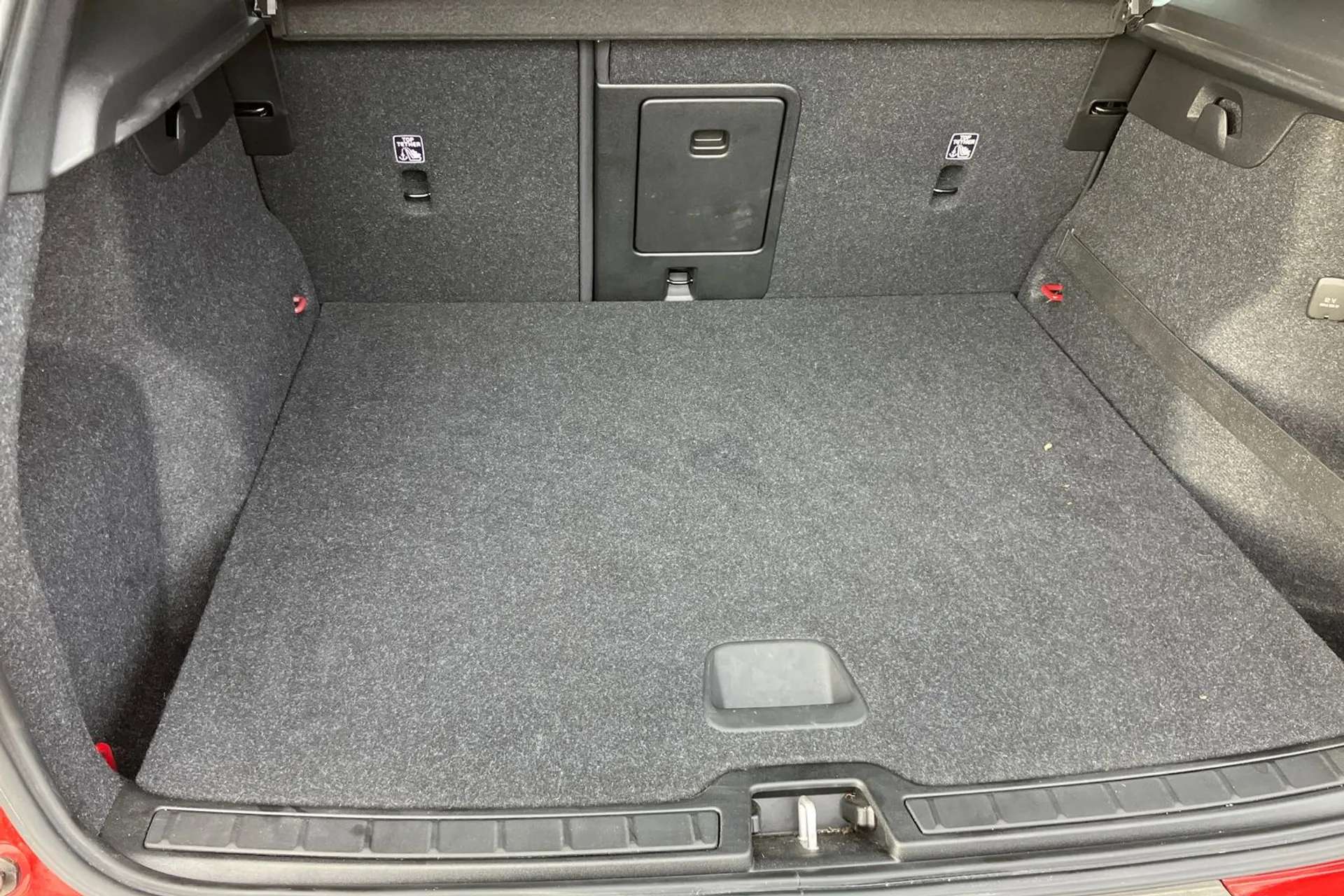 2020 VOLVO XC40 2020 VOLVO XC40