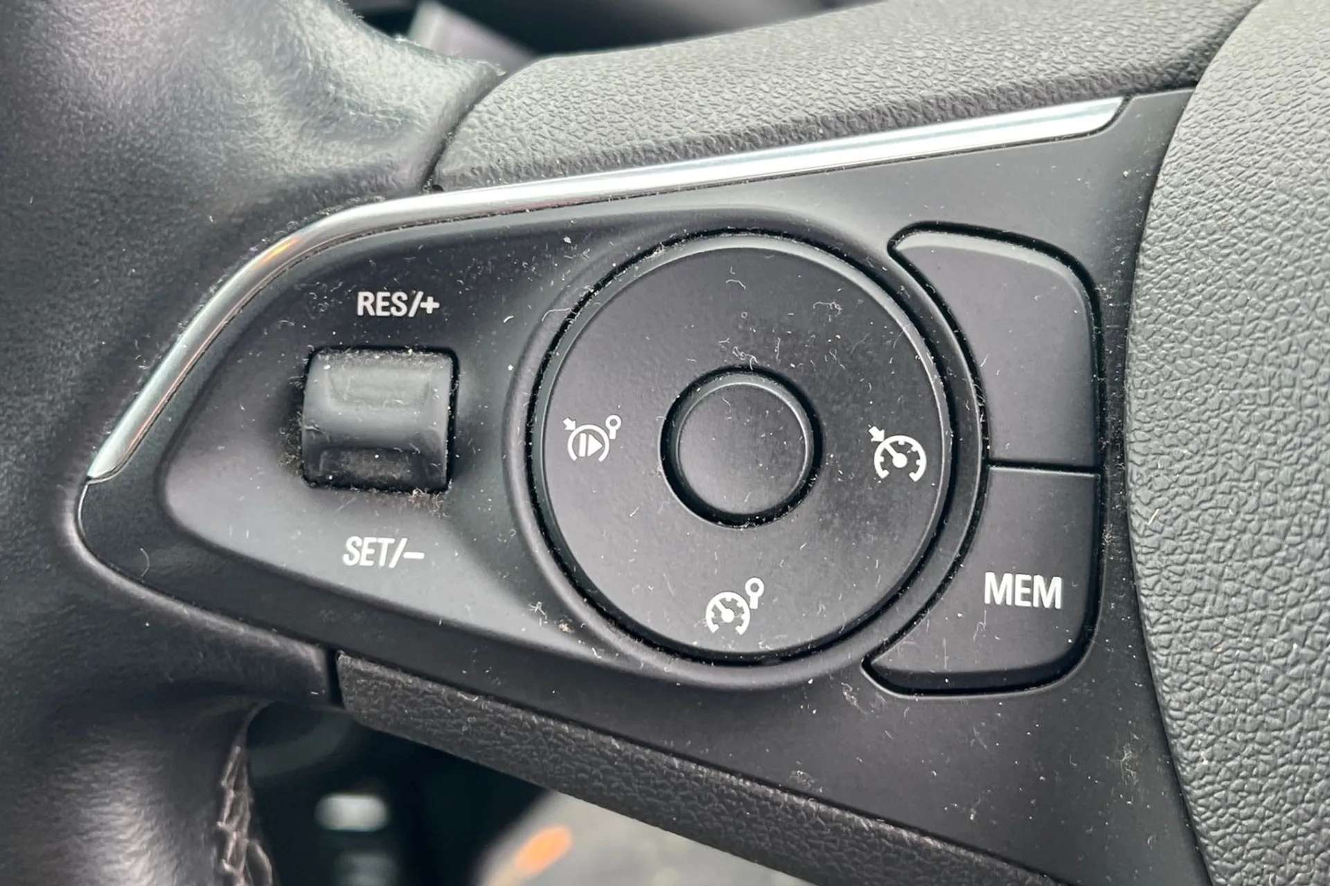 2017 VAUXHALL CROSSLAND X 2017 VAUXHALL CROSSLAND X