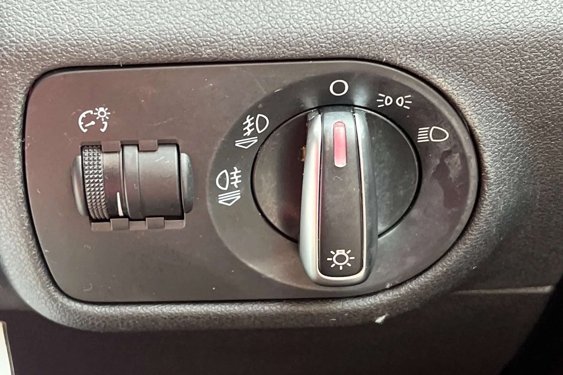 2018 AUDI A1 2018 AUDI A1