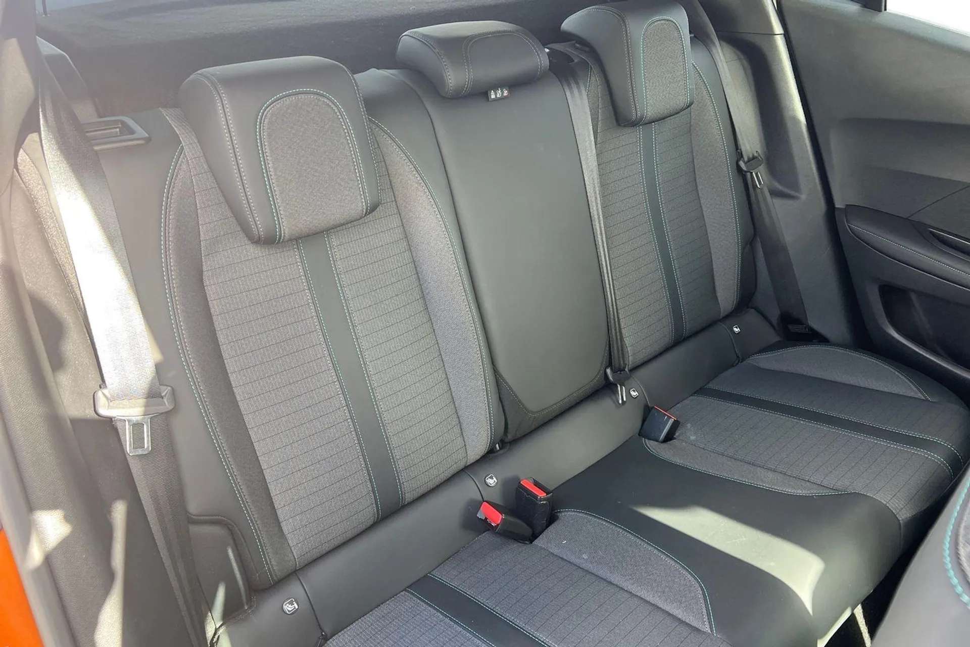 2021 PEUGEOT 2008 2021 PEUGEOT 2008