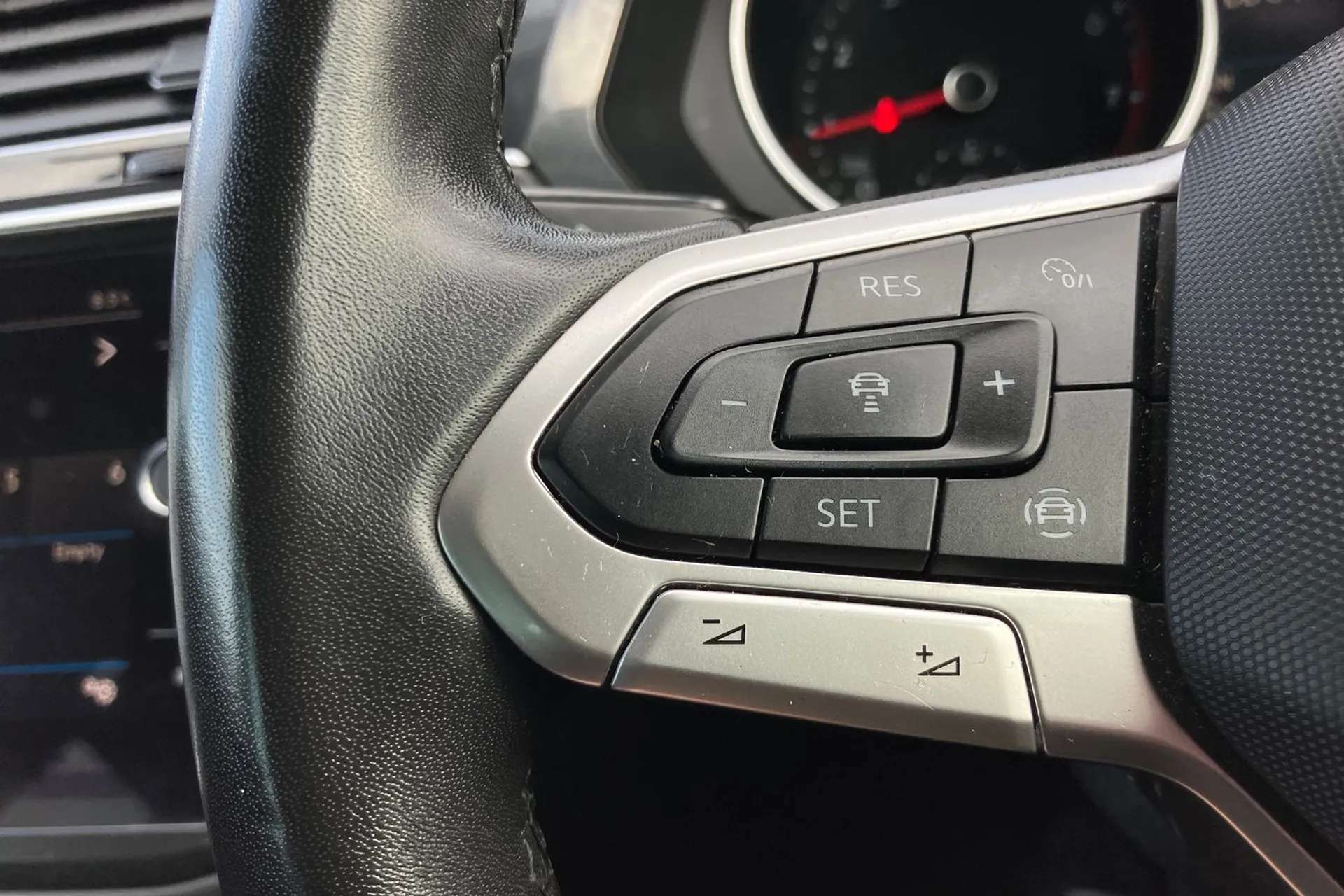 2022 VOLKSWAGEN TIGUAN 2022 VOLKSWAGEN TIGUAN