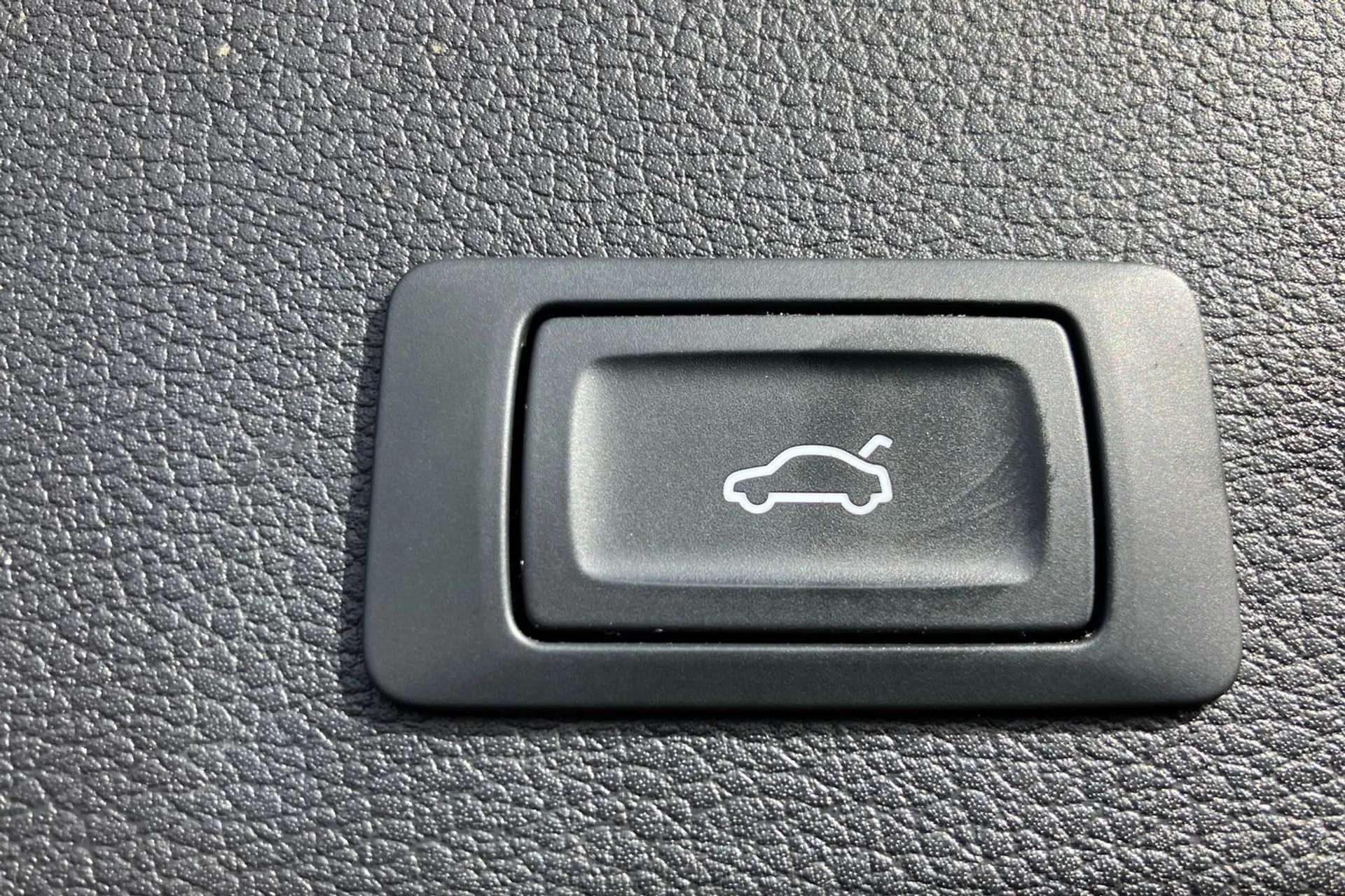 2019 AUDI Q2 2019 AUDI Q2