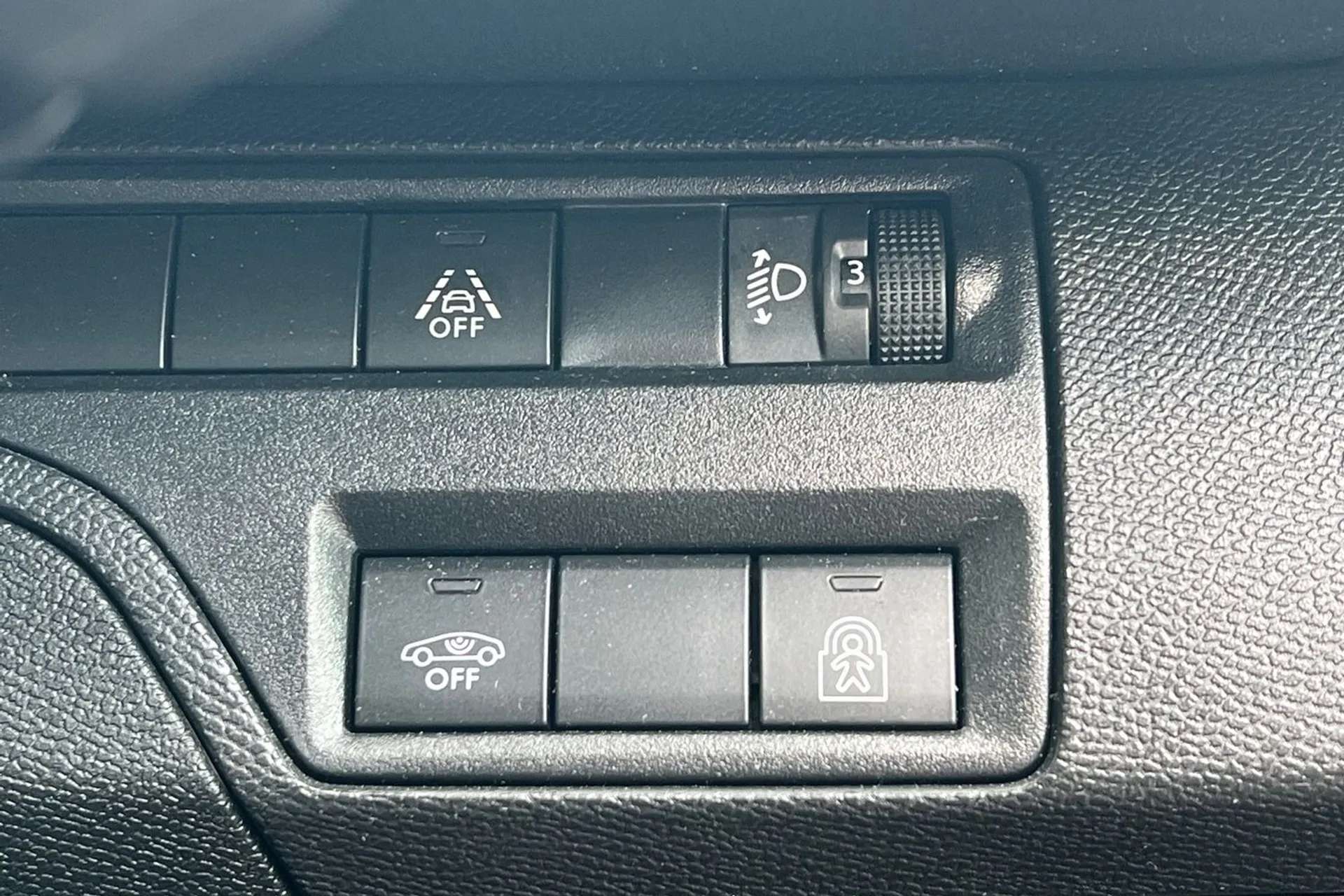 2021 PEUGEOT 3008 2021 PEUGEOT 3008