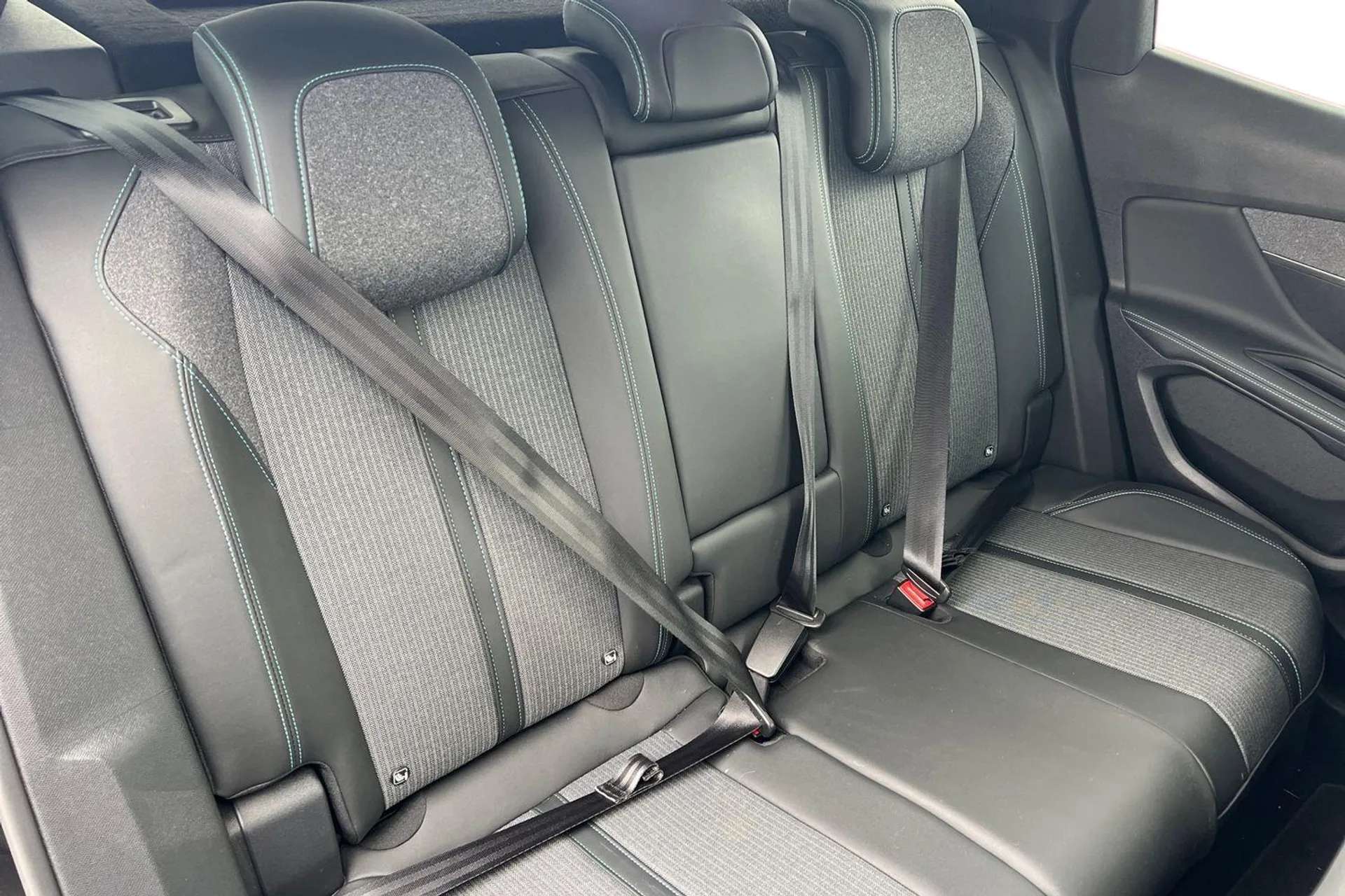 2021 PEUGEOT 3008 2021 PEUGEOT 3008