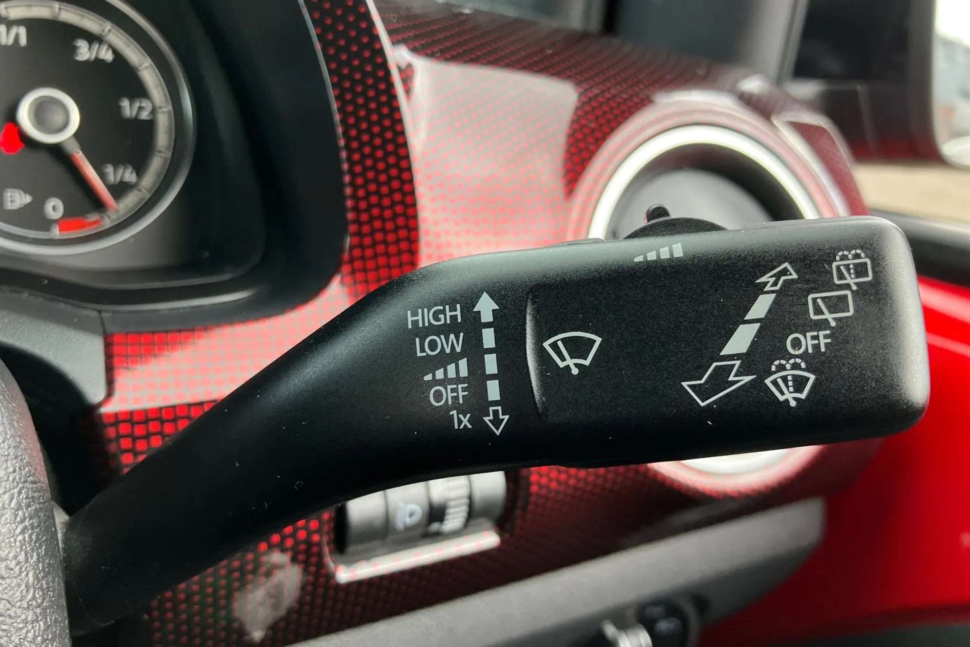 2020 VOLKSWAGEN UP 2020 VOLKSWAGEN UP