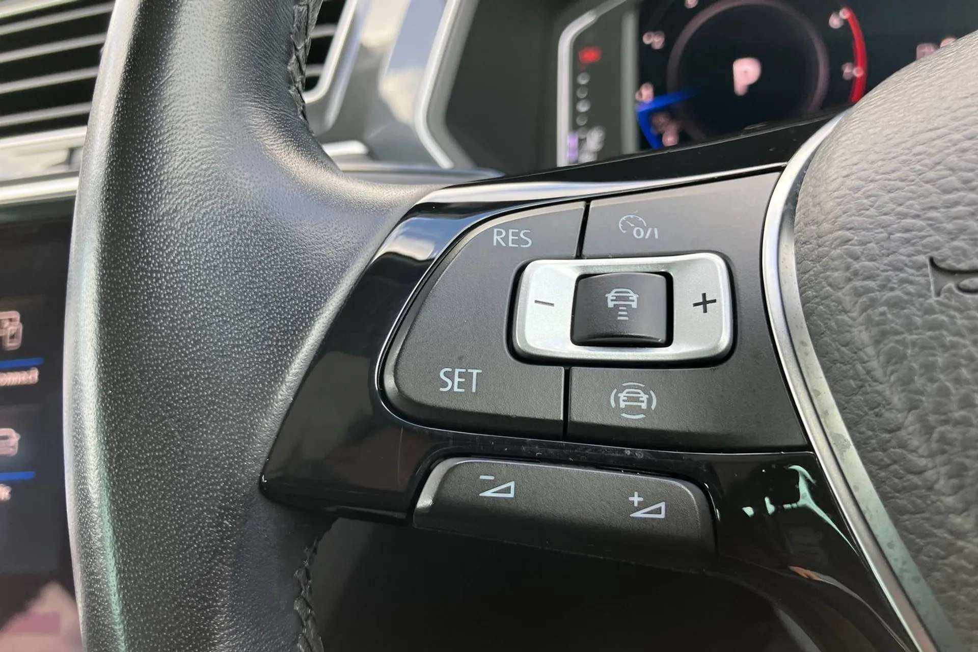 2019 VOLKSWAGEN TIGUAN 2019 VOLKSWAGEN TIGUAN