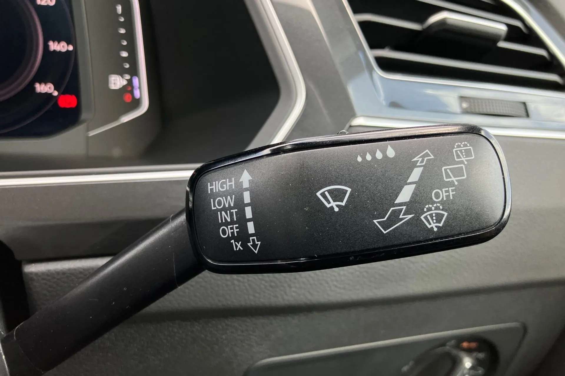 2019 VOLKSWAGEN TIGUAN 2019 VOLKSWAGEN TIGUAN