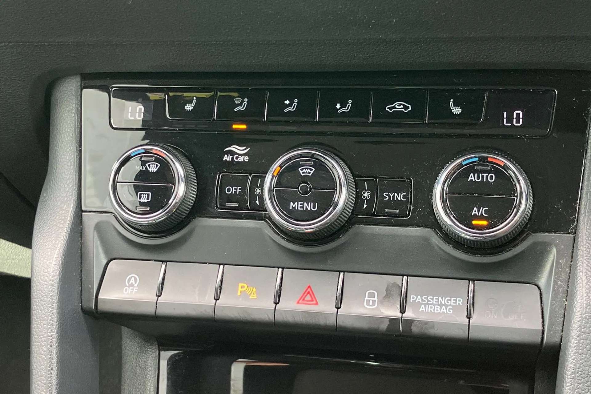 2021 SKODA KAROQ 2021 SKODA KAROQ