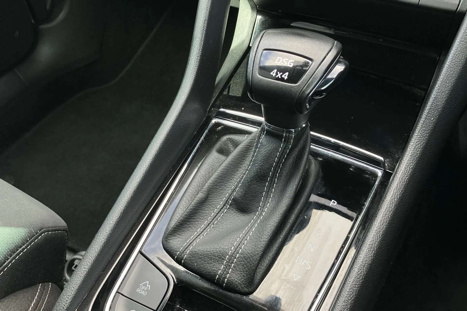 2021 SKODA KAROQ 2021 SKODA KAROQ