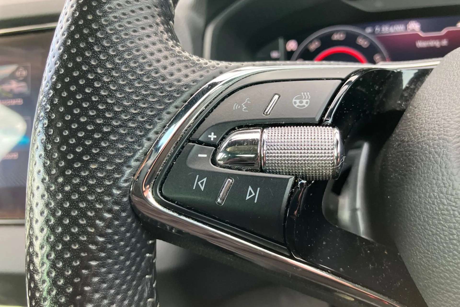 2021 SKODA KAROQ 2021 SKODA KAROQ