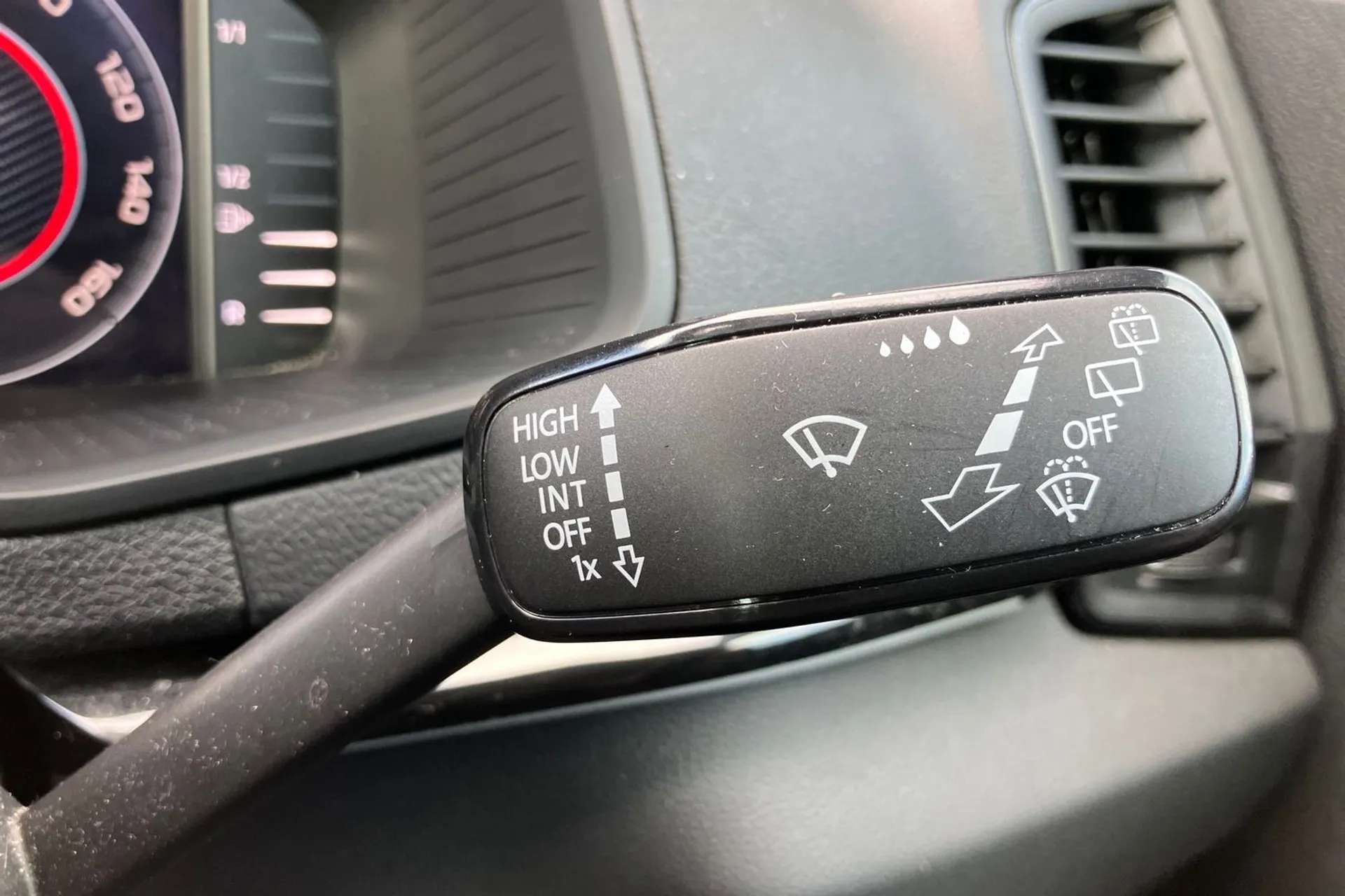 2021 SKODA KAROQ 2021 SKODA KAROQ