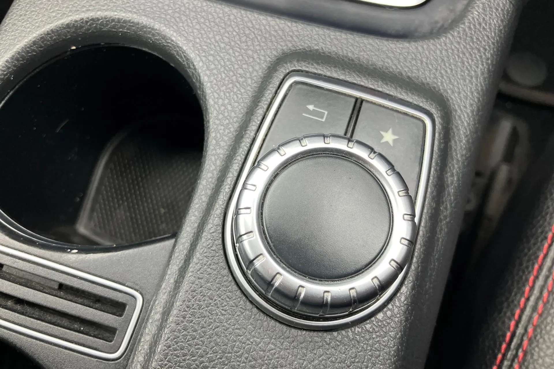 2017 MERCEDES-BENZ A CLASS 2017 MERCEDES-BENZ A CLASS