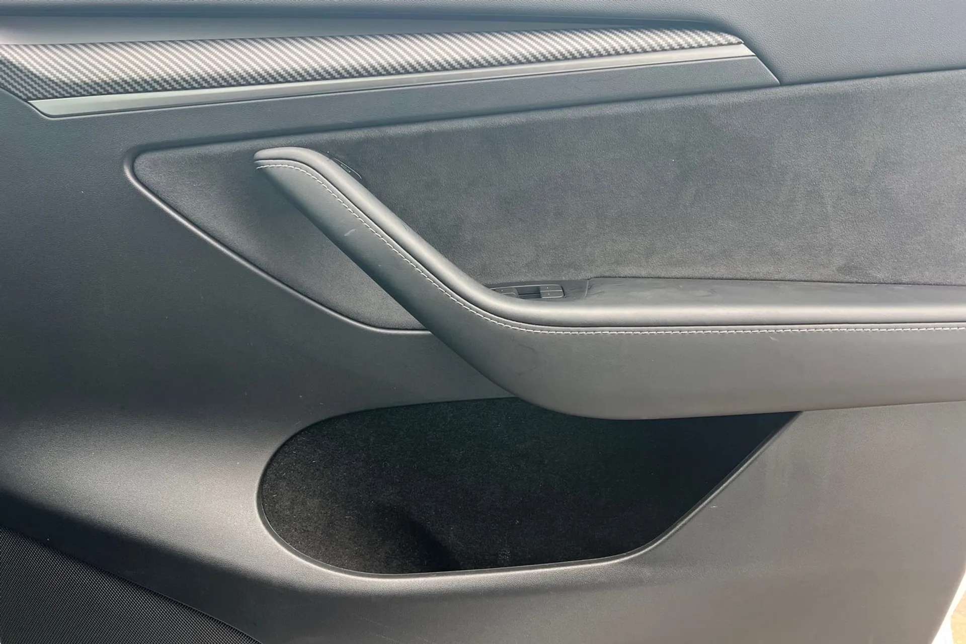 2024 TESLA MODEL Y 2024 TESLA MODEL Y