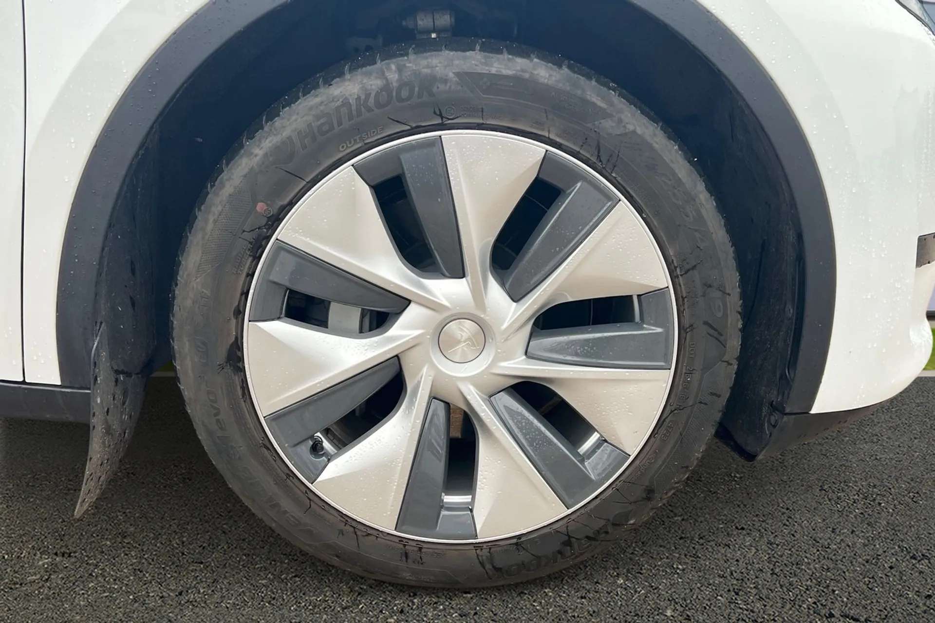 2024 TESLA MODEL Y 2024 TESLA MODEL Y