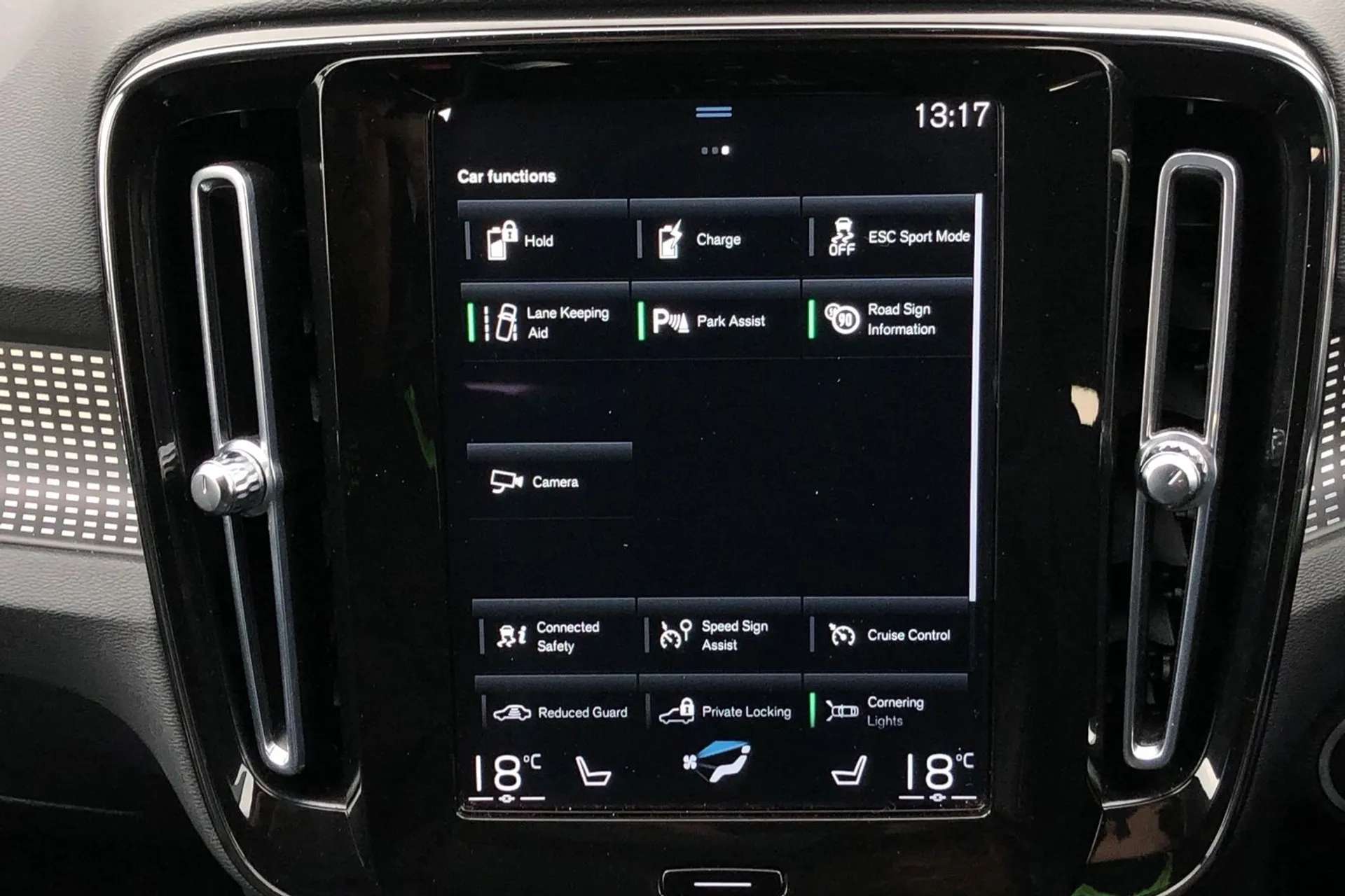 2021 VOLVO XC40 2021 VOLVO XC40