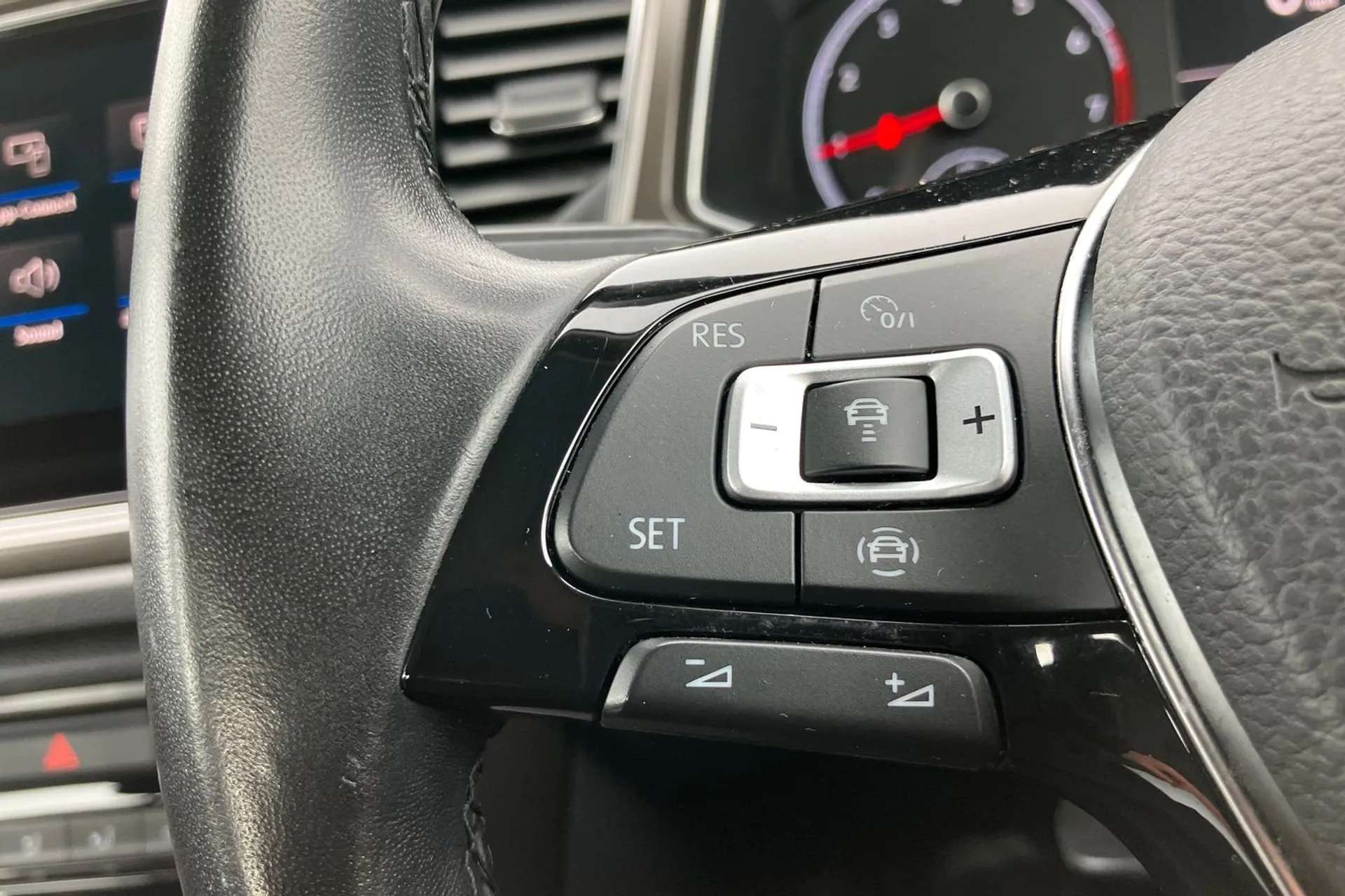 2019 VOLKSWAGEN T-ROC 2019 VOLKSWAGEN T-ROC