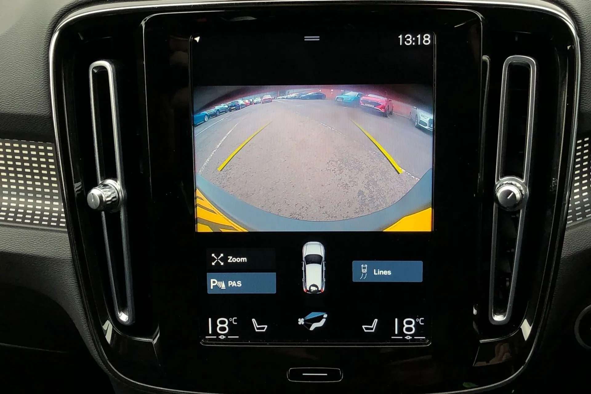 2021 VOLVO XC40 2021 VOLVO XC40