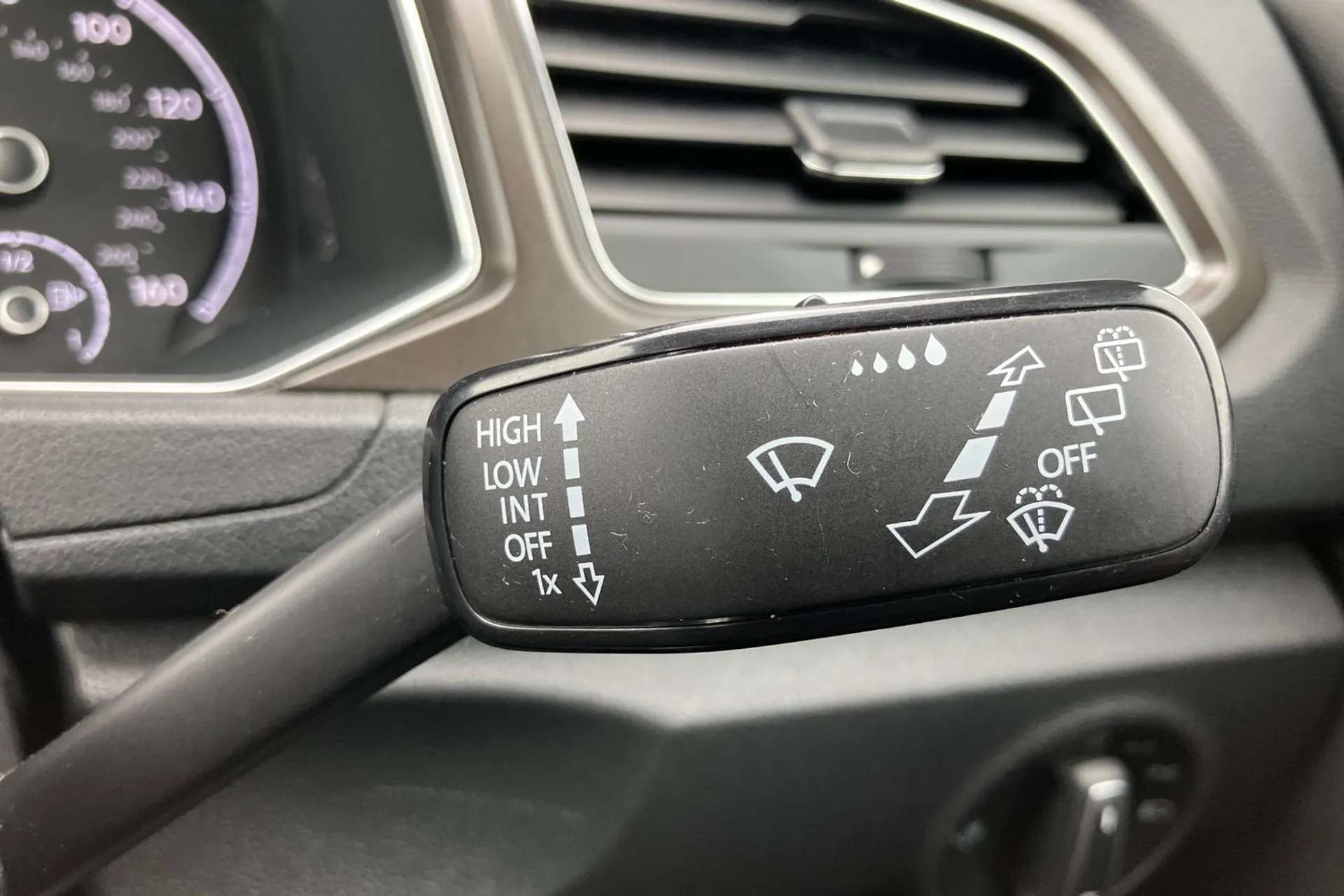 2019 VOLKSWAGEN T-ROC 2019 VOLKSWAGEN T-ROC