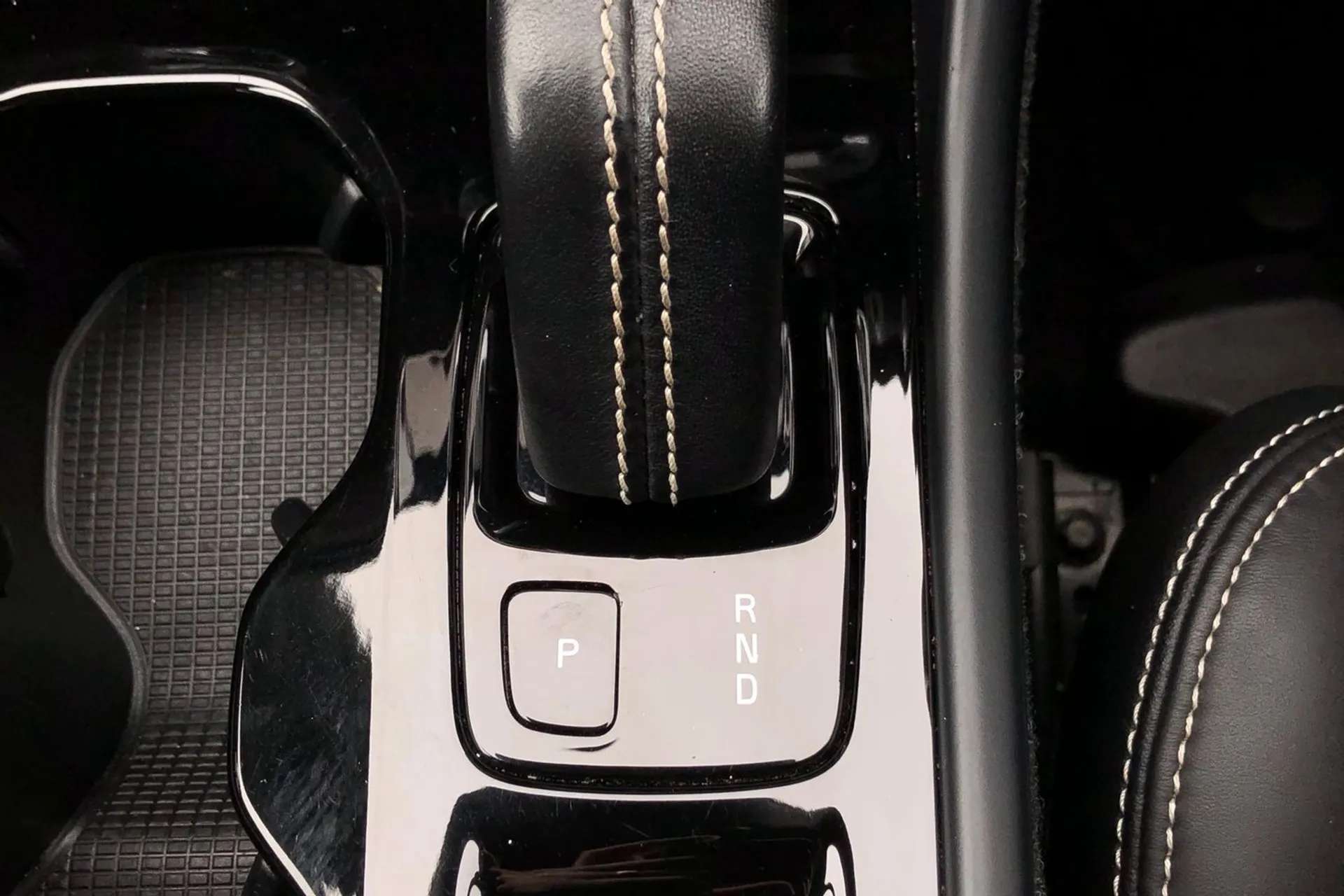 2021 VOLVO XC40 2021 VOLVO XC40